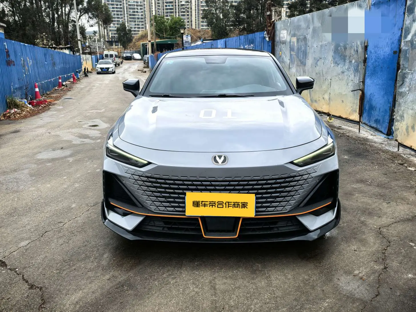 Changan UNI-V  из Китая