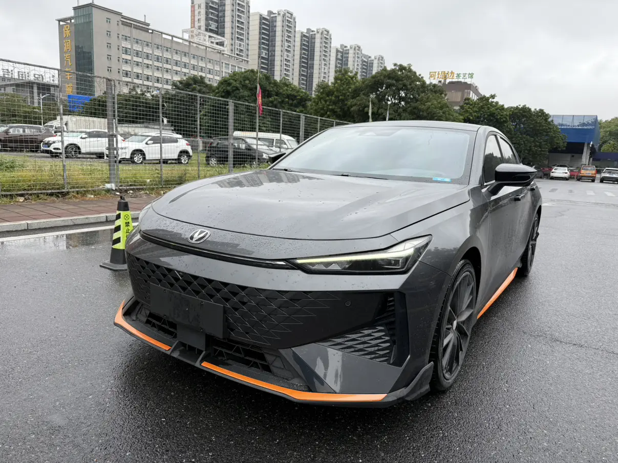 Changan UNI-V  из Китая