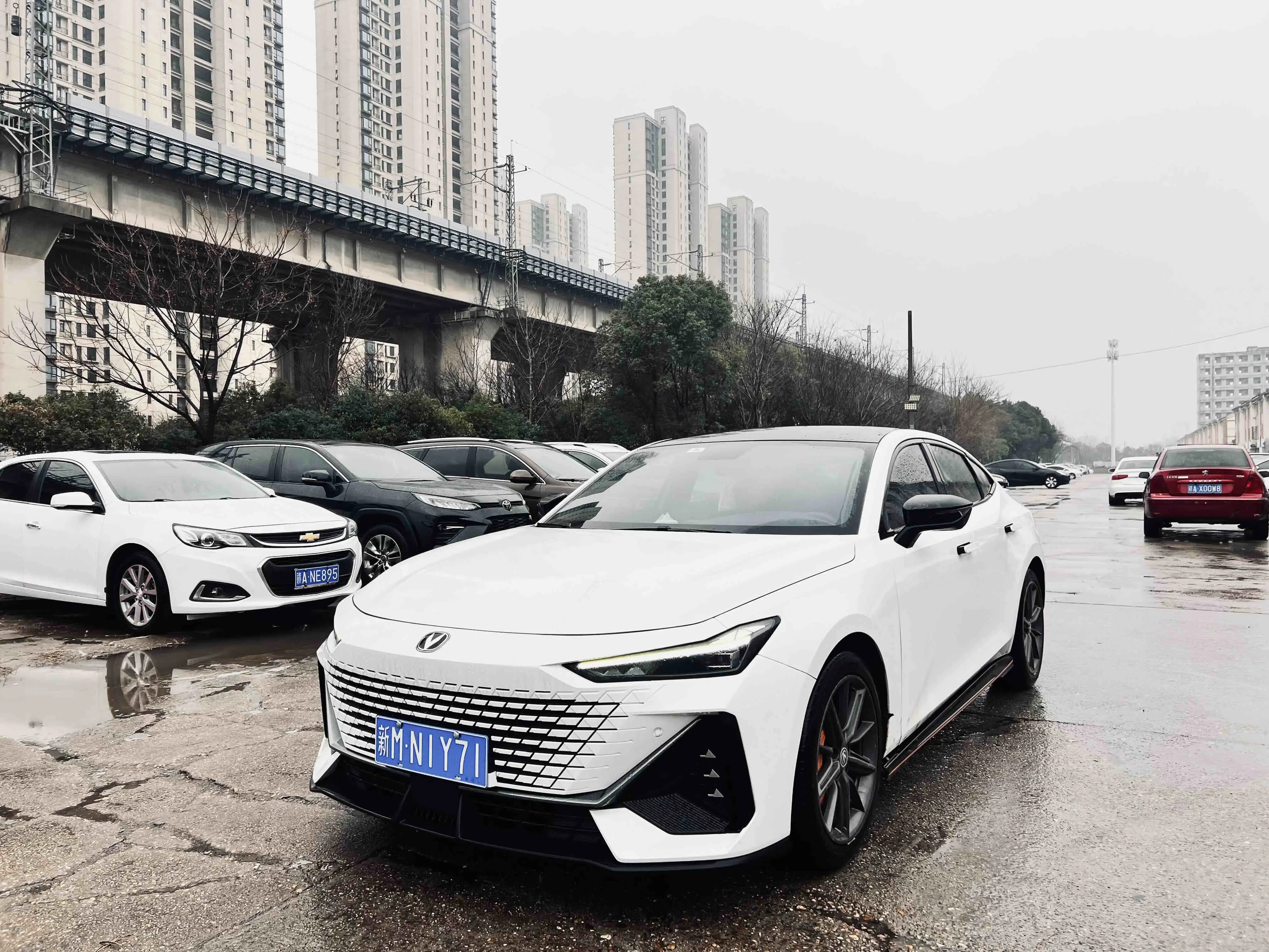 Changan UNI-V  из Китая