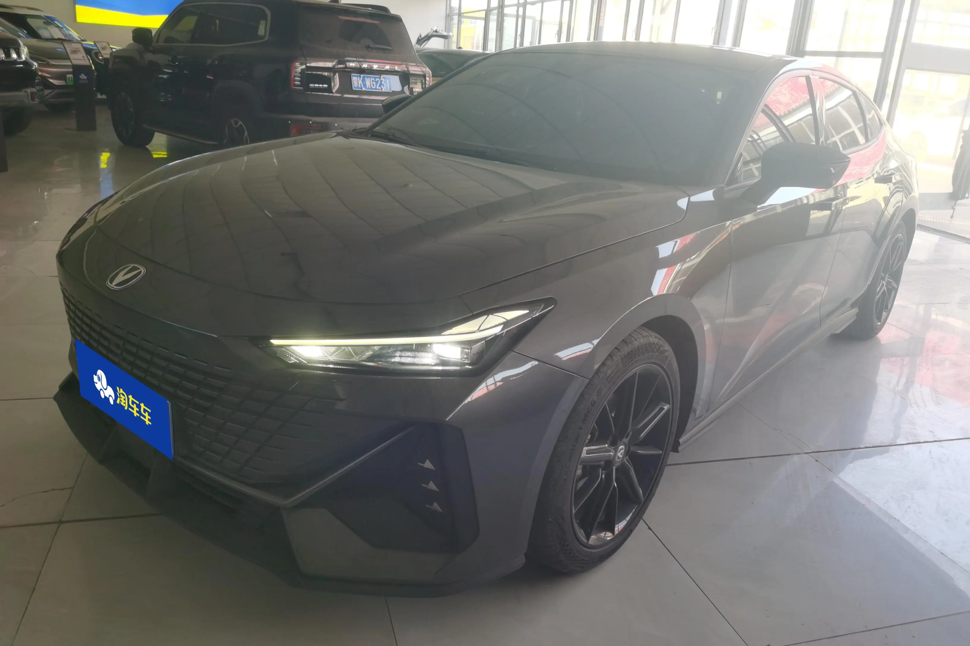 Changan UNI-V  из Китая