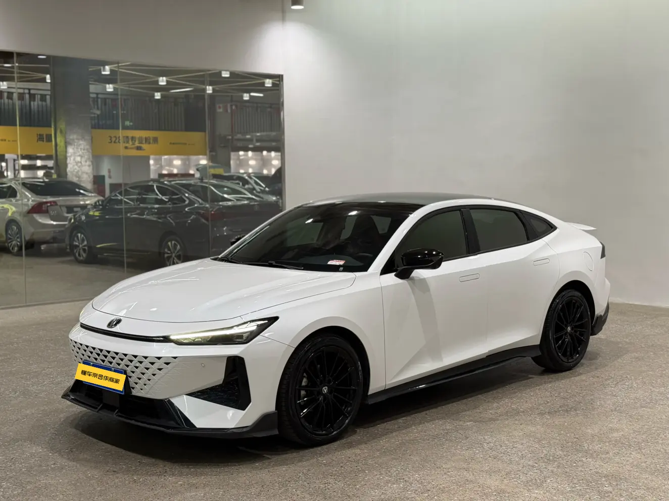 Changan UNI-V  из Китая