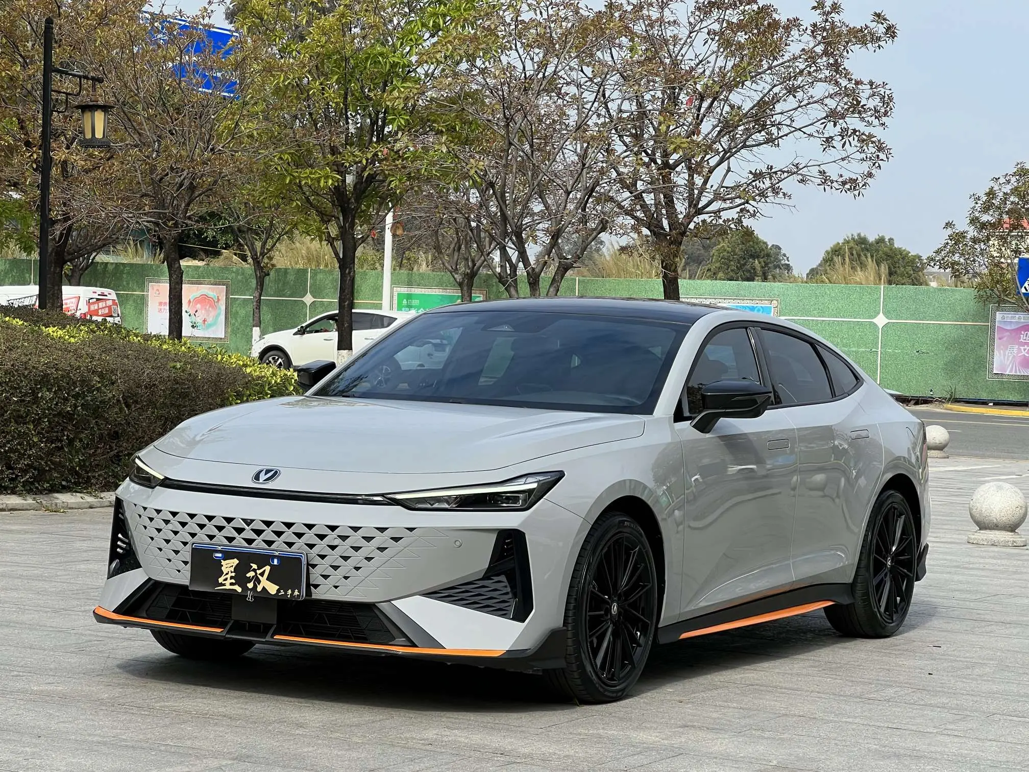 Changan UNI-V  из Китая