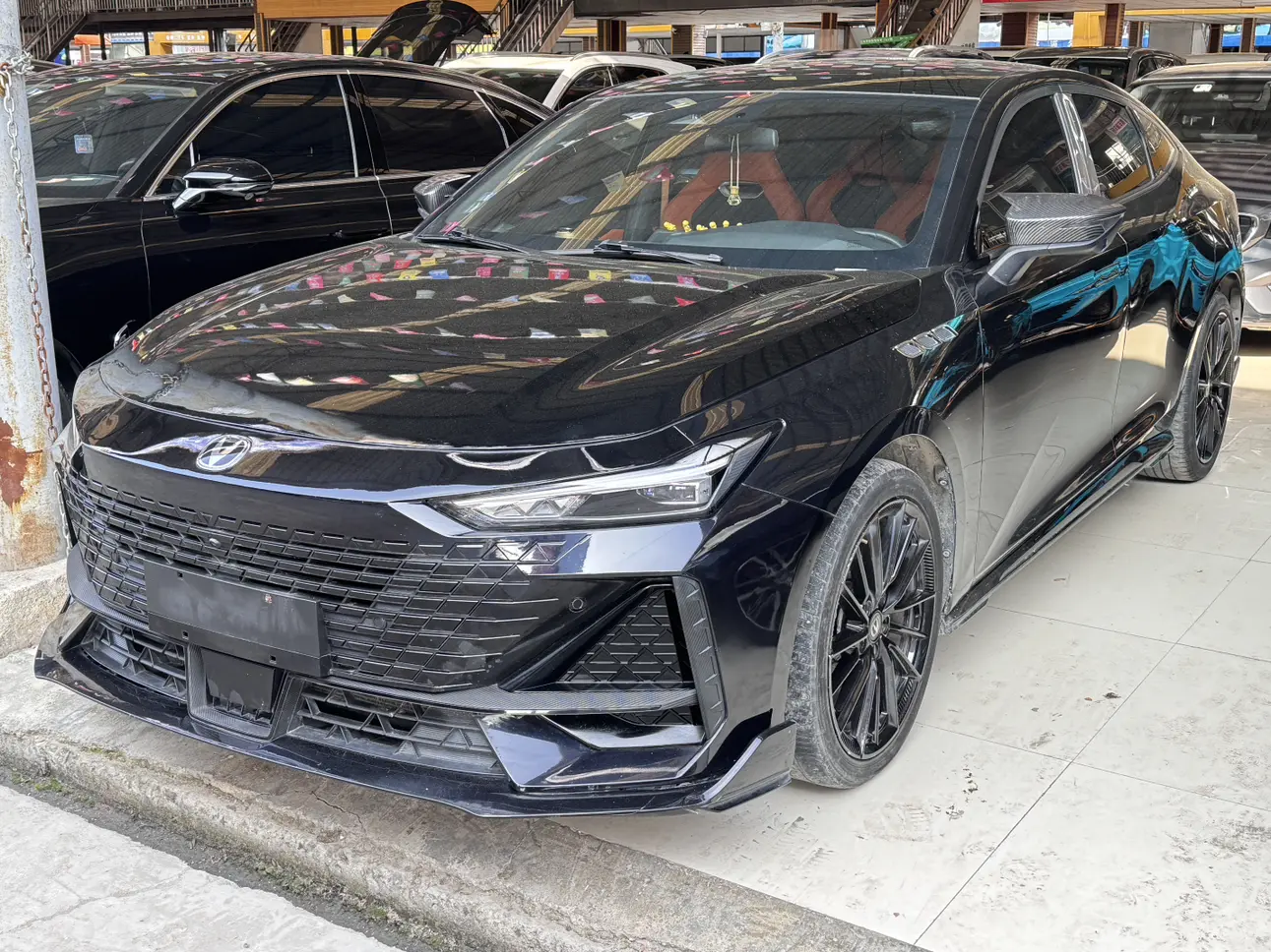 Changan UNI-V  из Китая