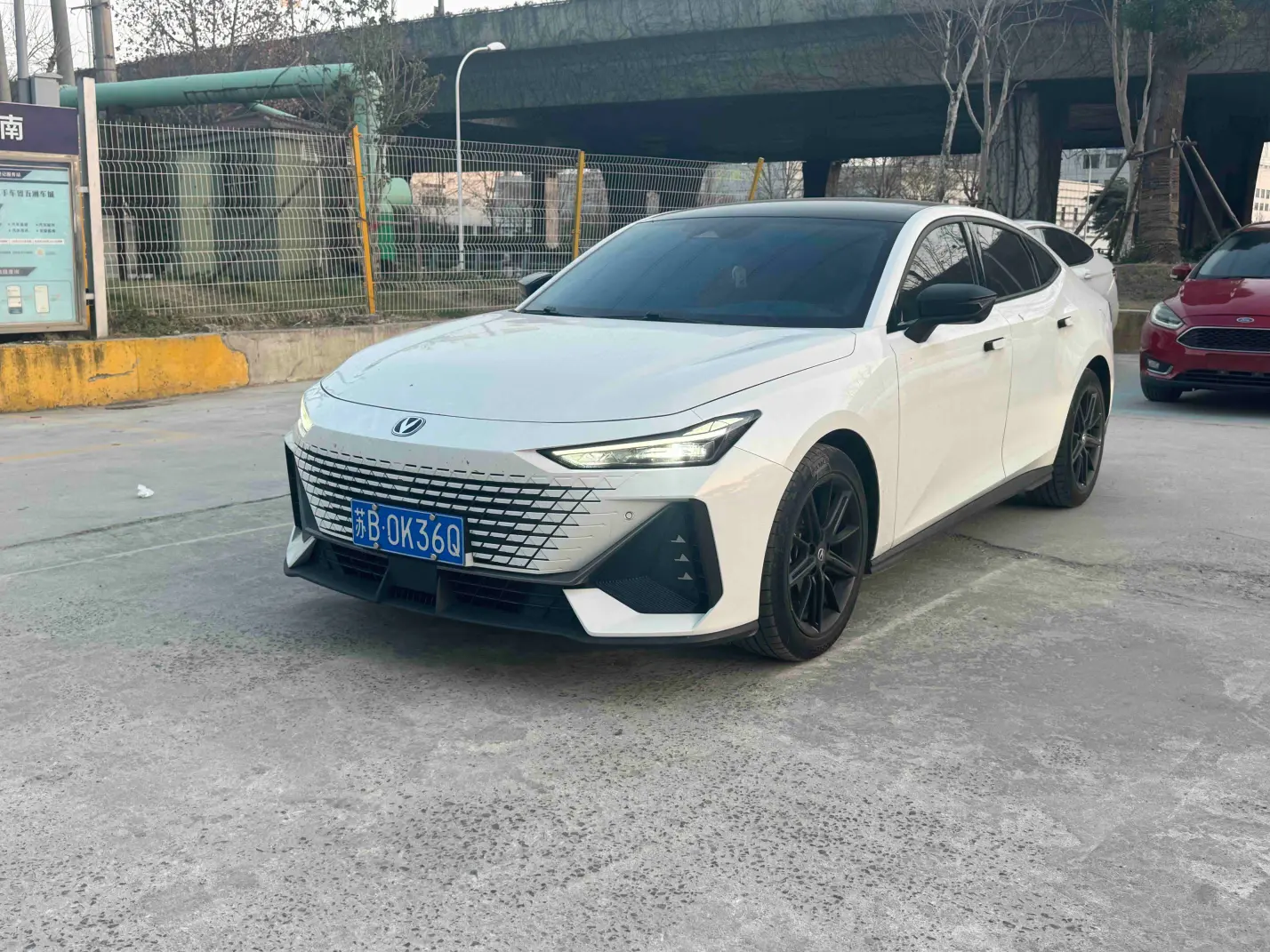 Changan UNI-V  из Китая