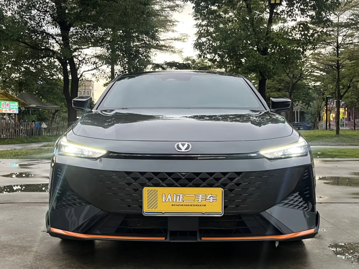 Changan UNI-V  из Китая