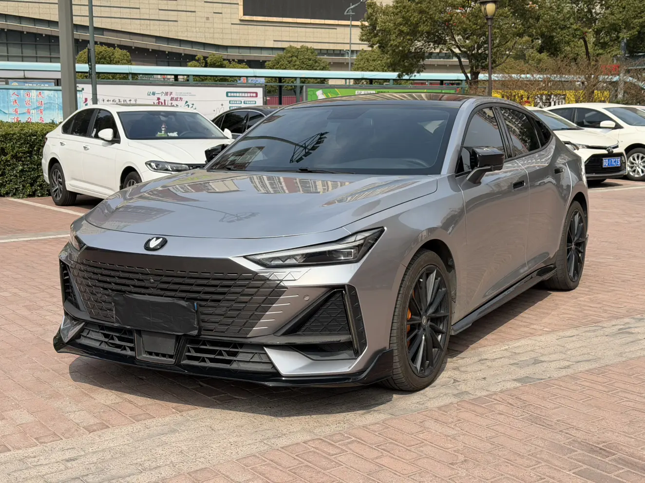 Changan UNI-V  из Китая