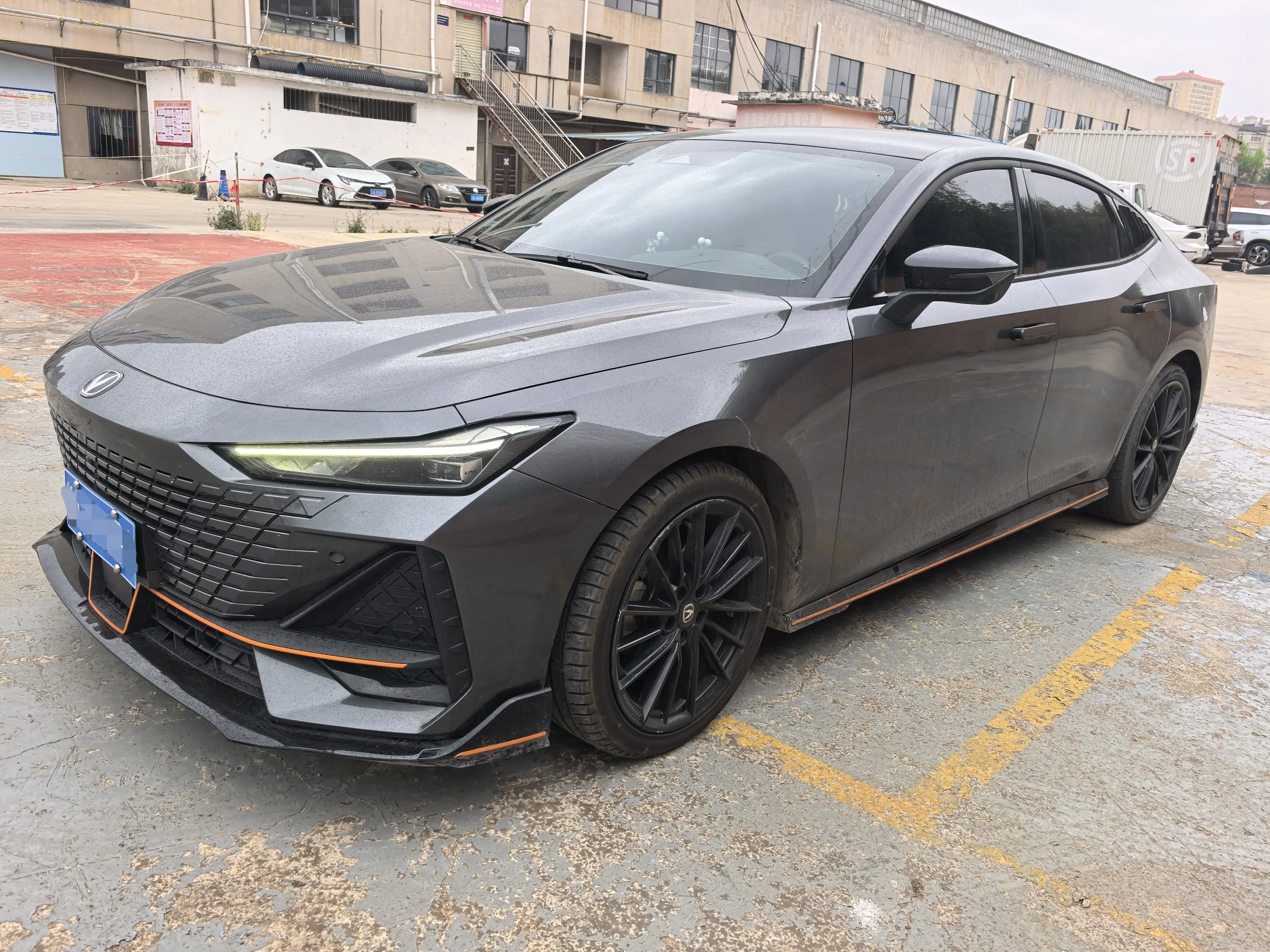 Changan UNI-V  из Китая