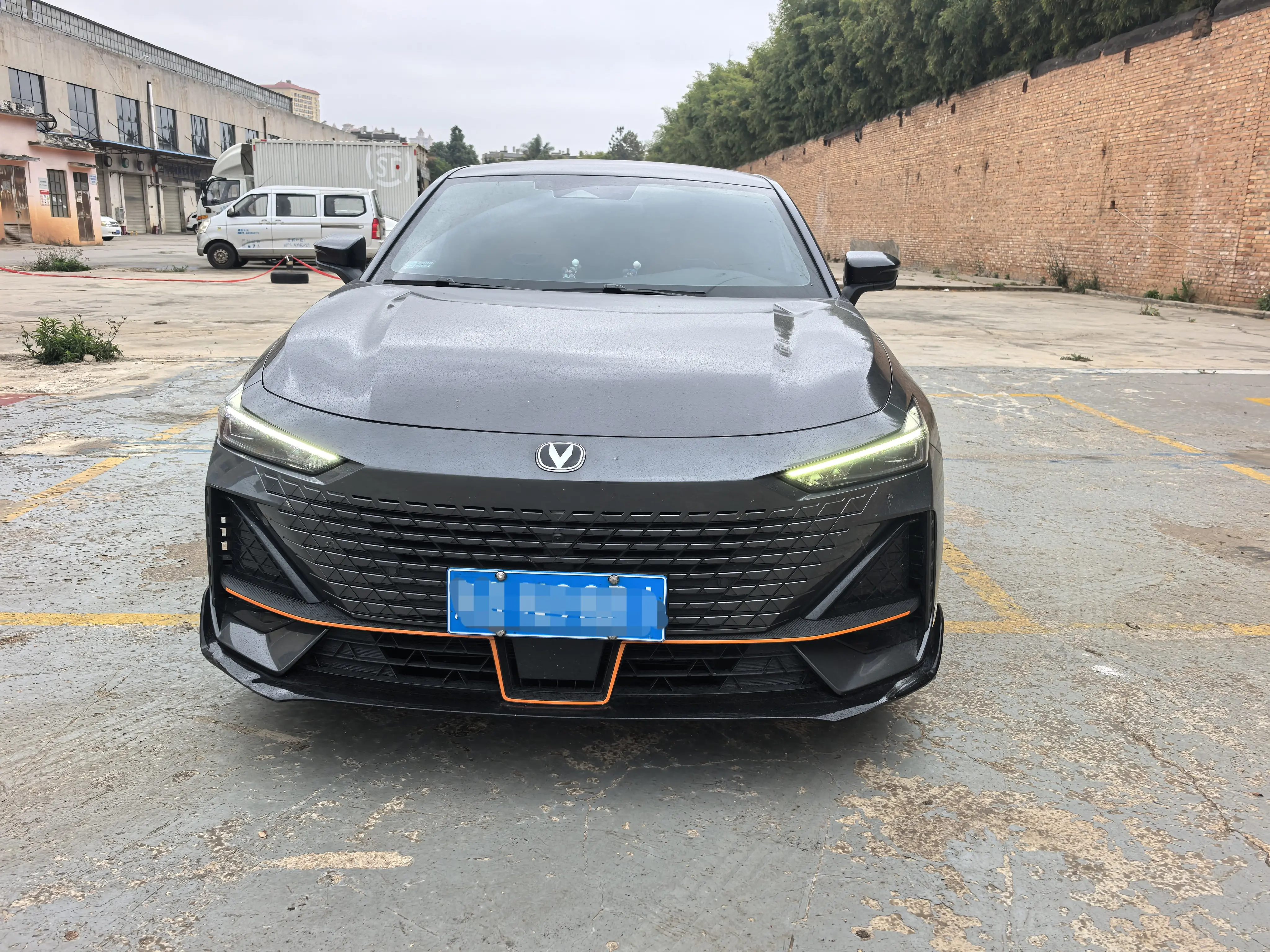 Changan UNI-V  из Китая