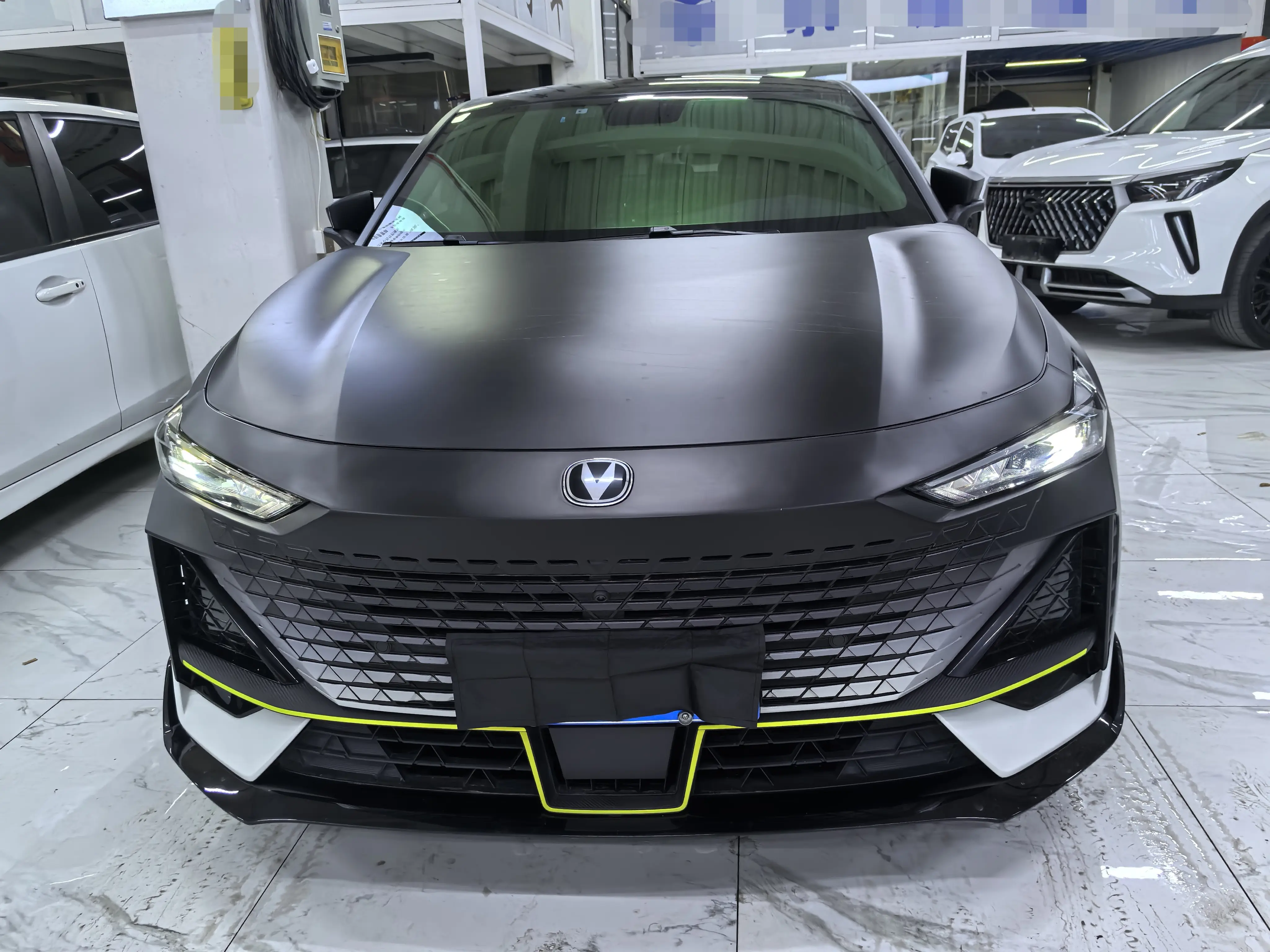 Changan UNI-V  из Китая