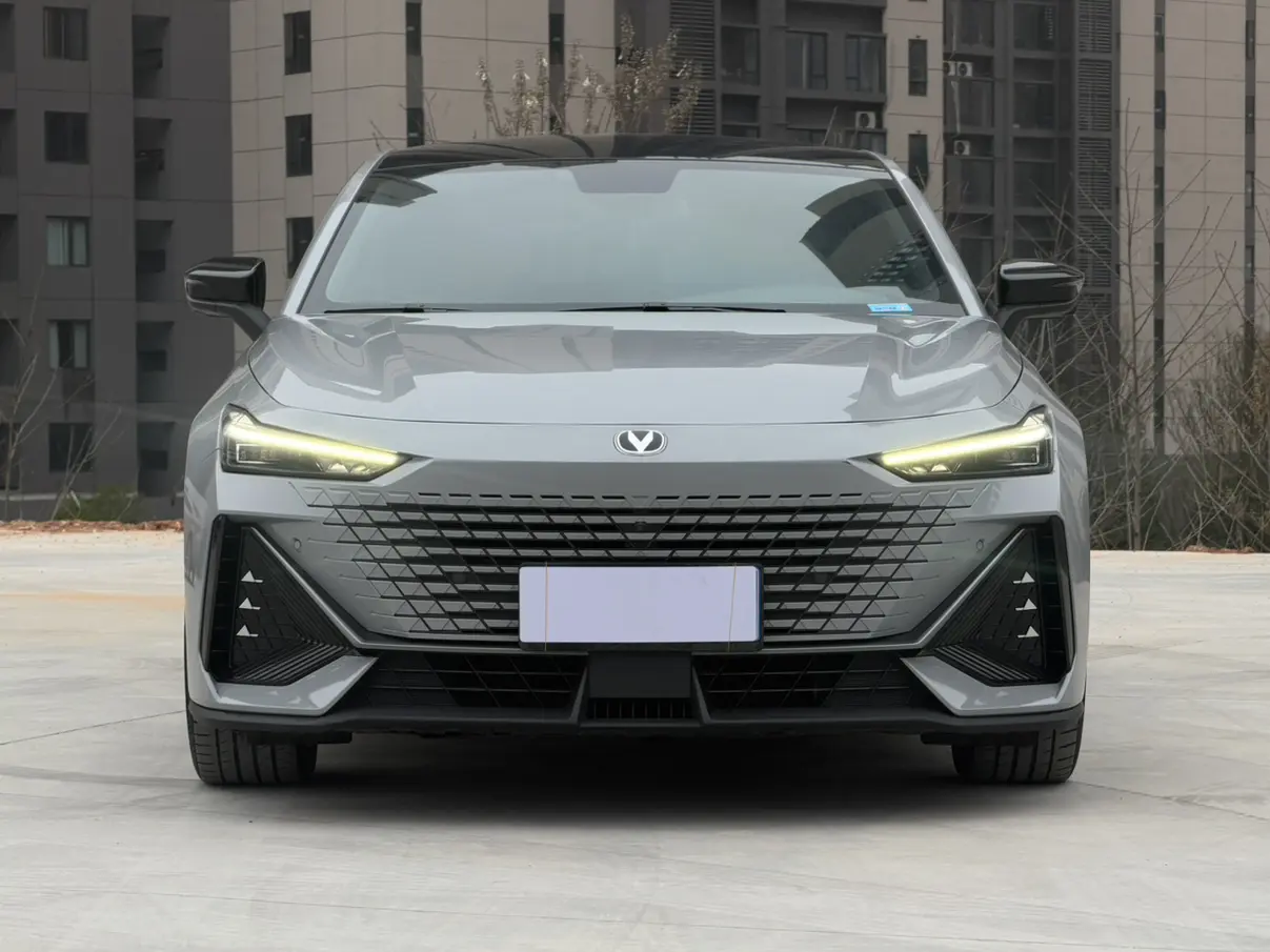 Changan UNI-V  из Китая