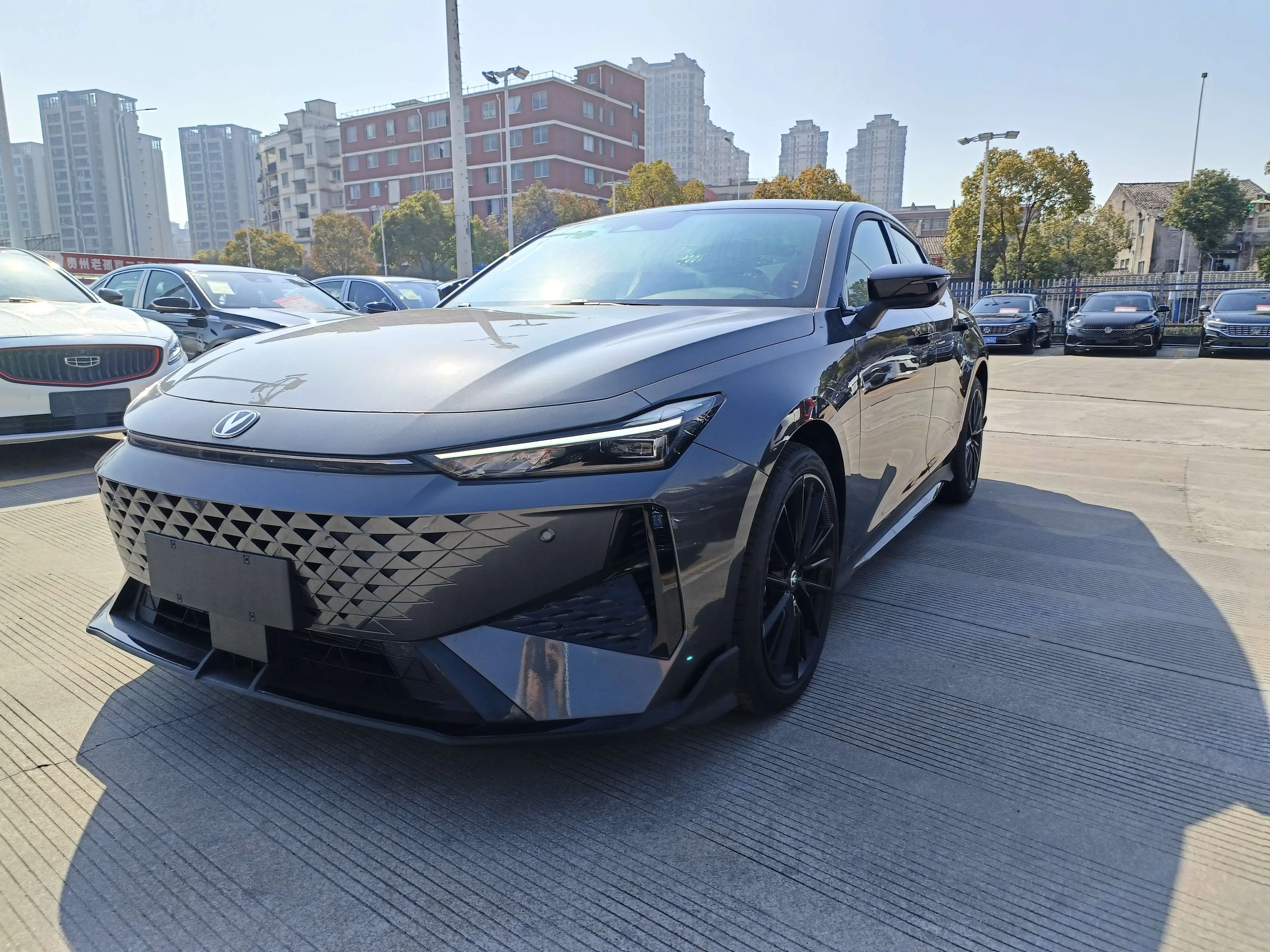 Changan UNI-V  из Китая