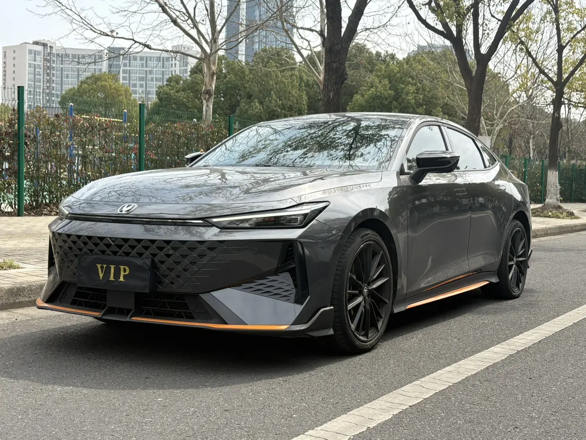 Changan UNI-V  из Китая