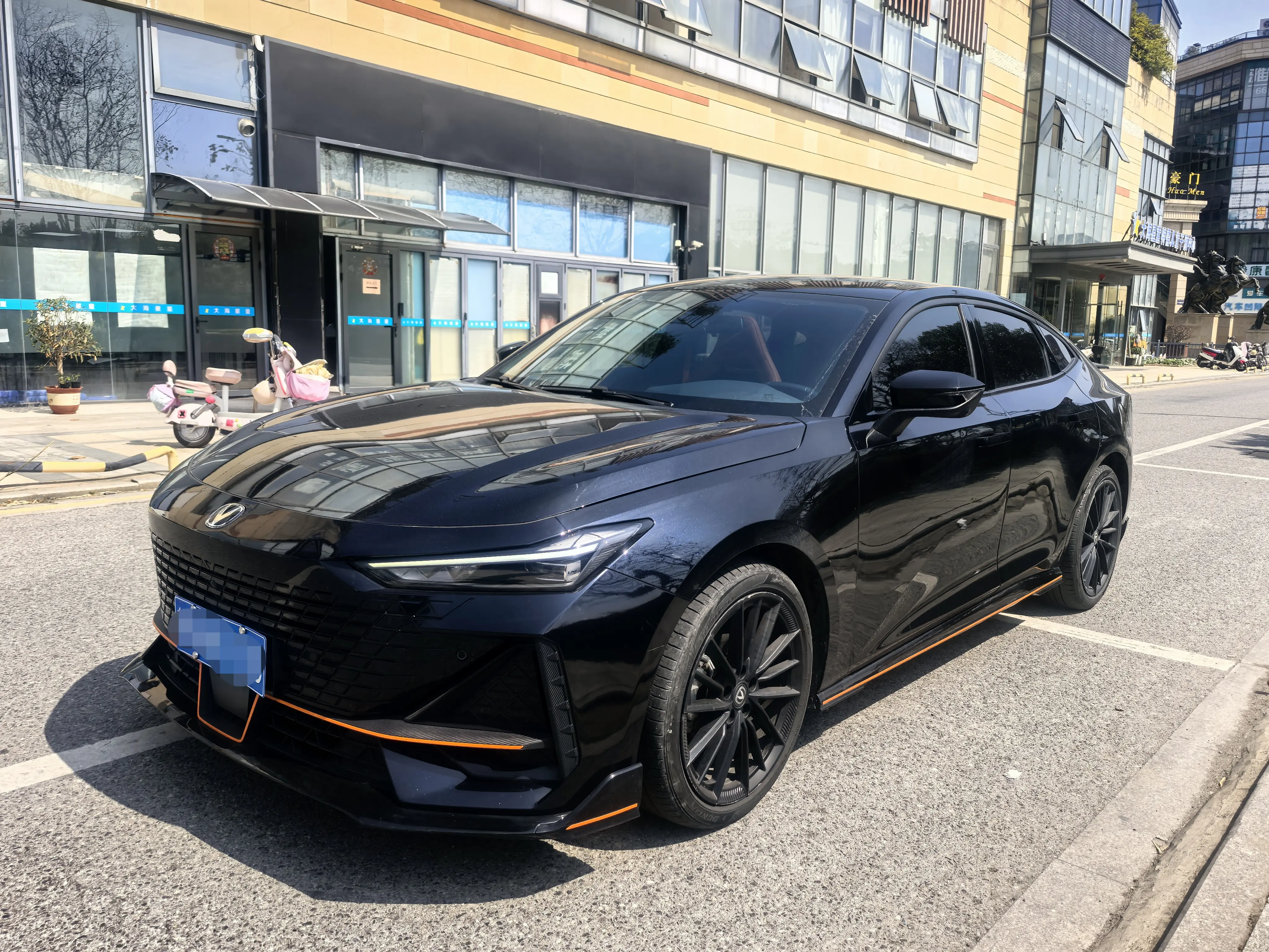 Changan UNI-V  из Китая