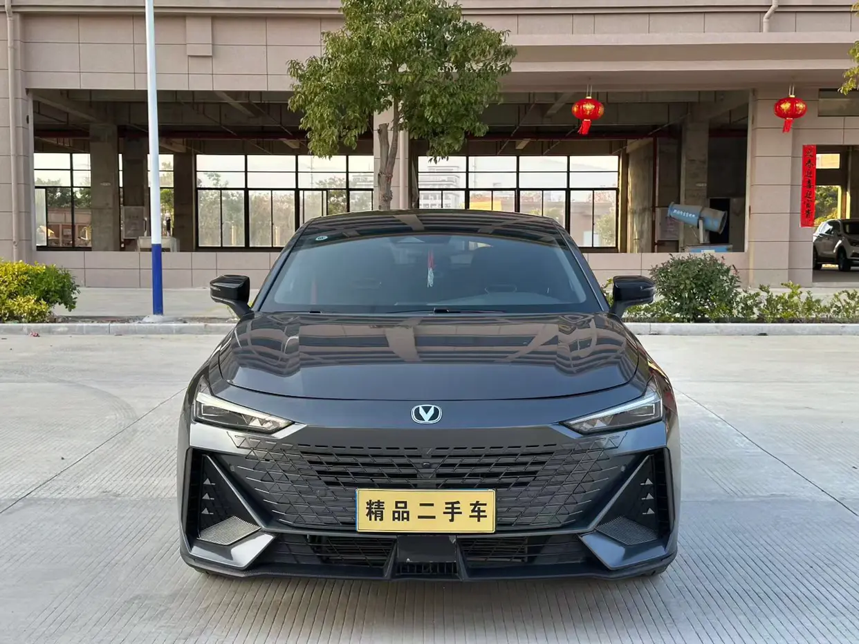 Changan UNI-V  из Китая