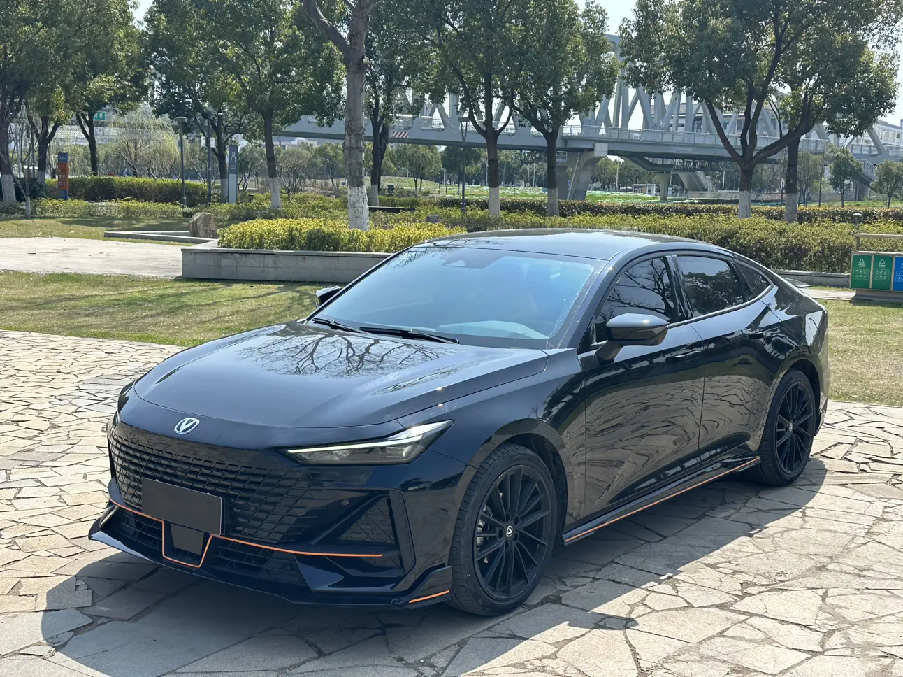 Changan UNI-V  из Китая