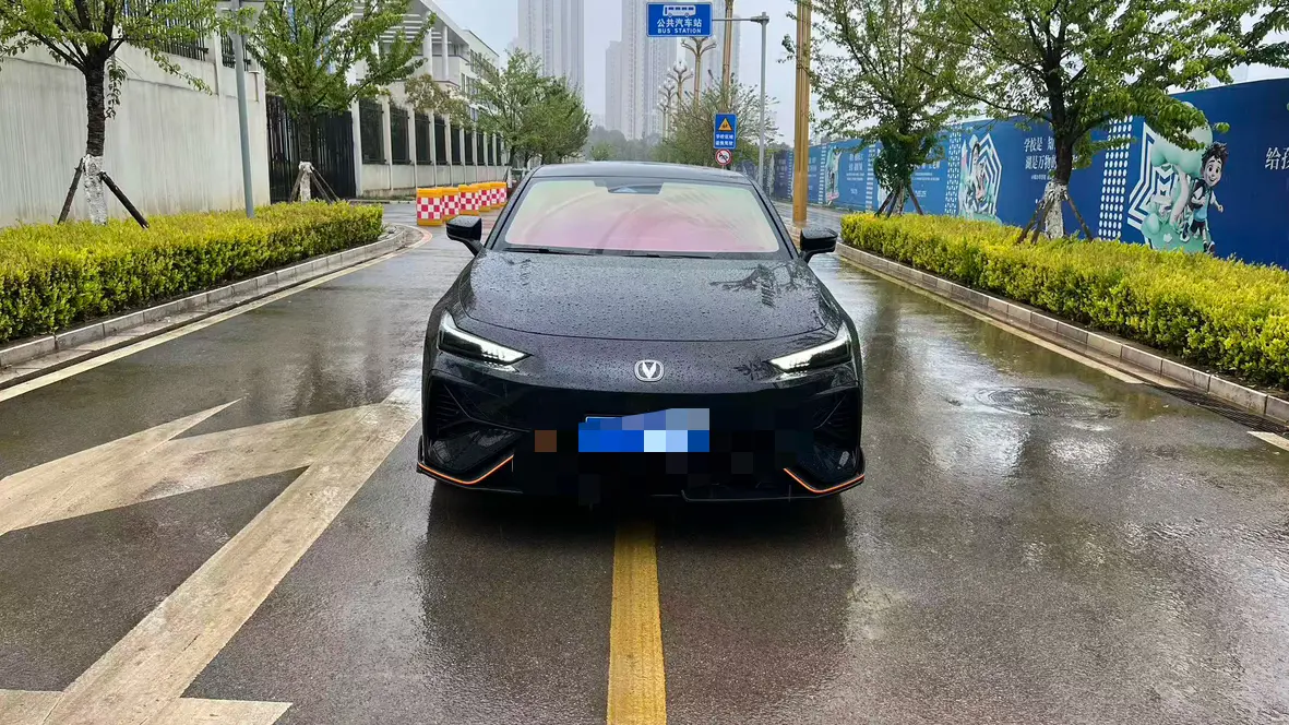 Changan UNI-V  из Китая