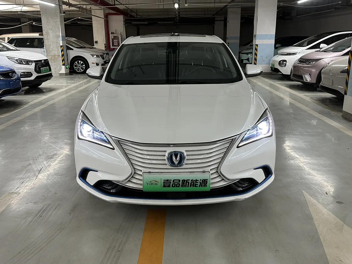 Changan Eado EV  из Китая