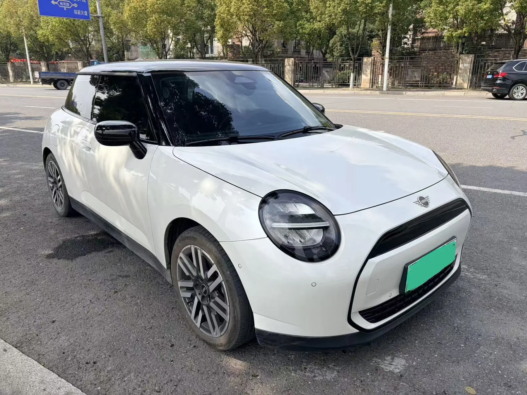 MINI ELECTRIC  COOPER  из Китая