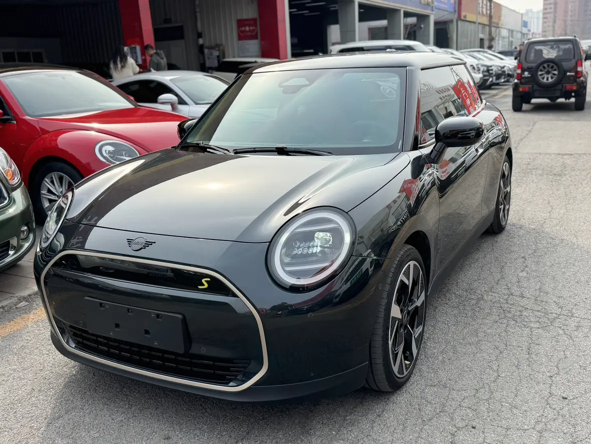 MINI ELECTRIC  COOPER  из Китая