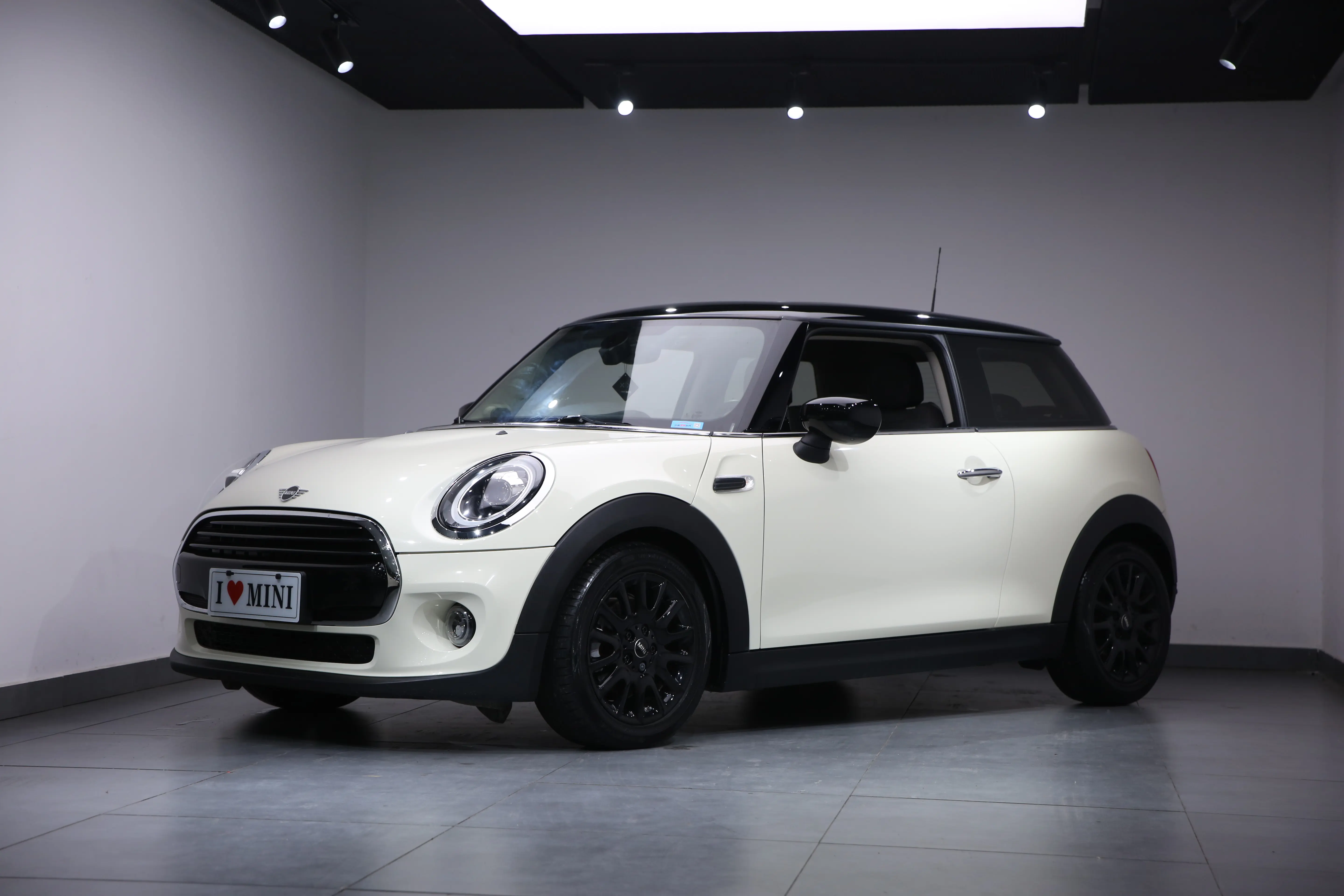 MINI MINI