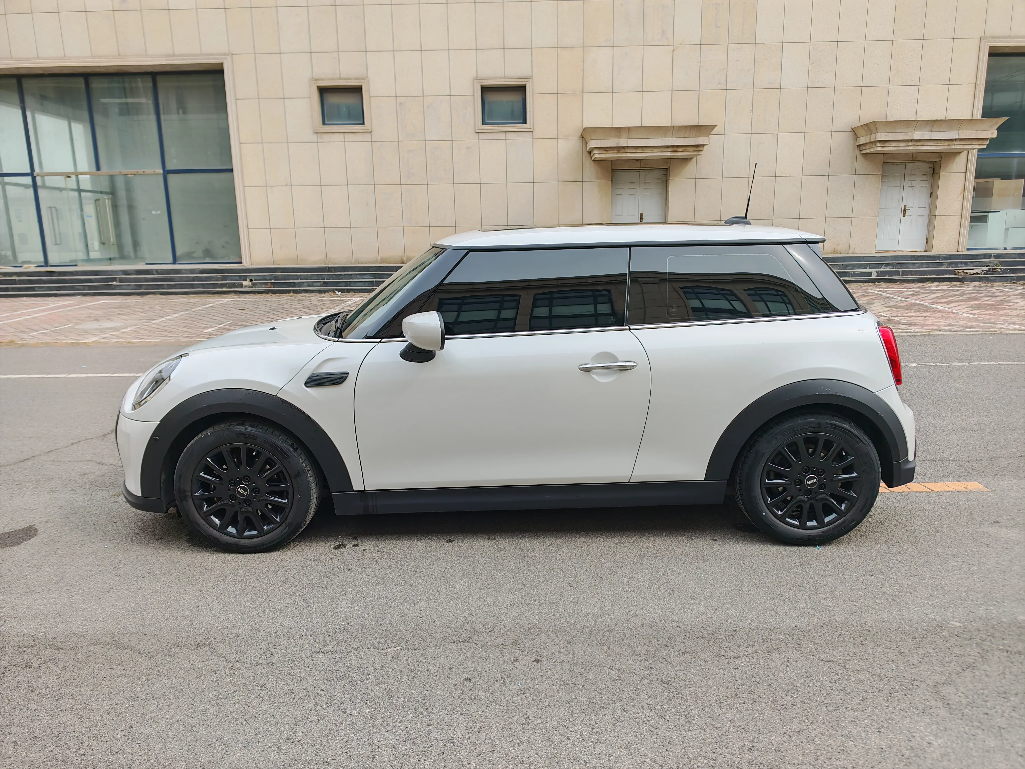 MINI 