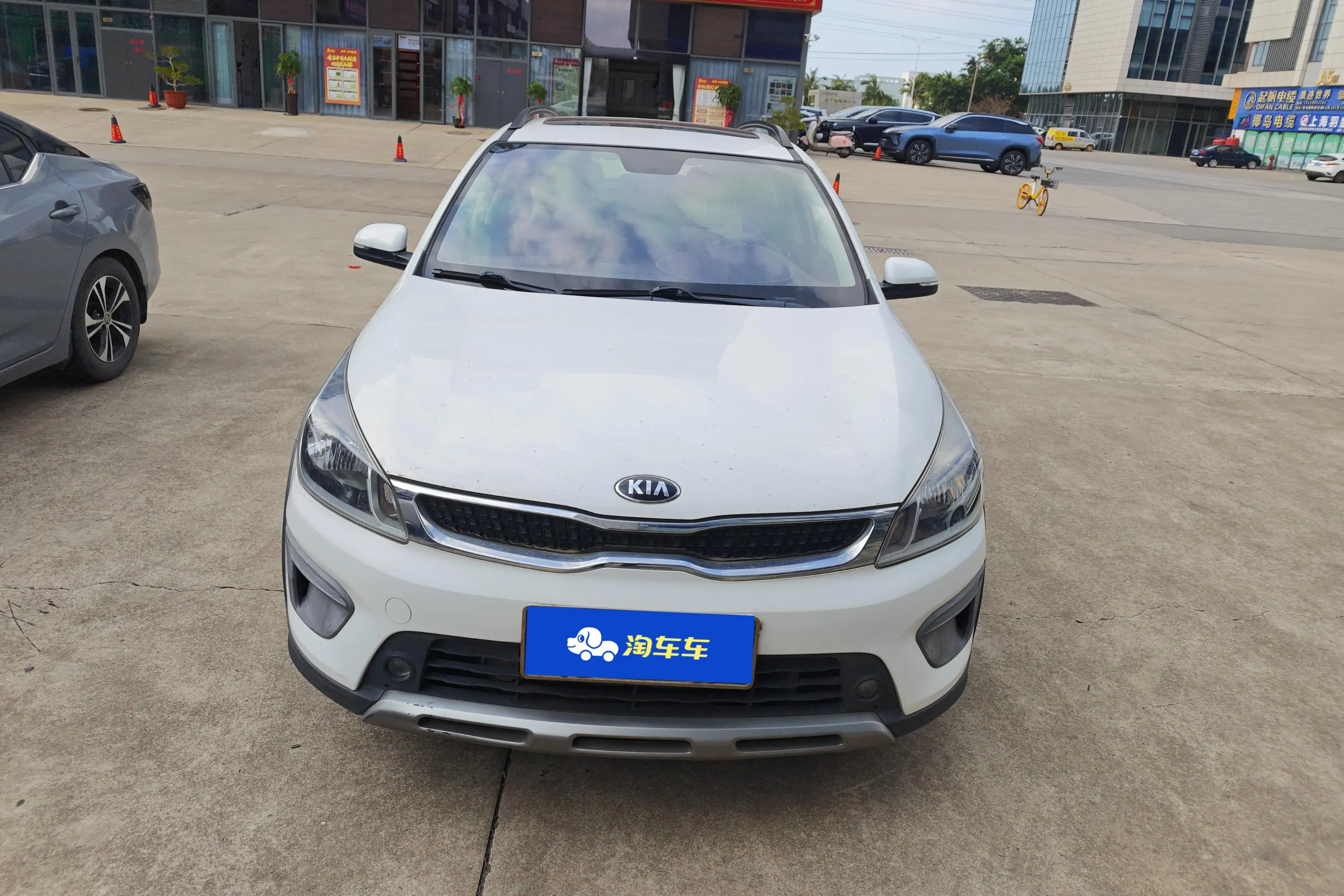 Kia KX CROSS  из Китая