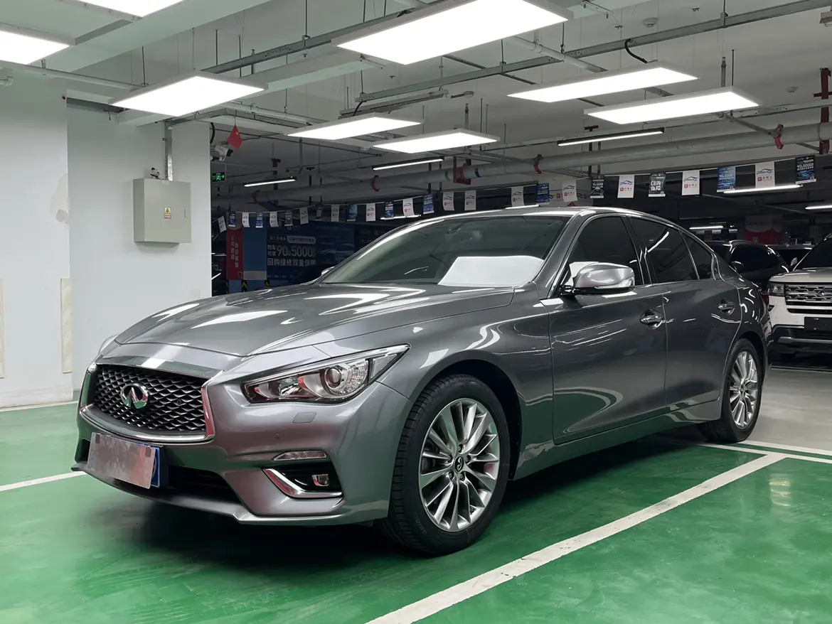 Infiniti Q50L