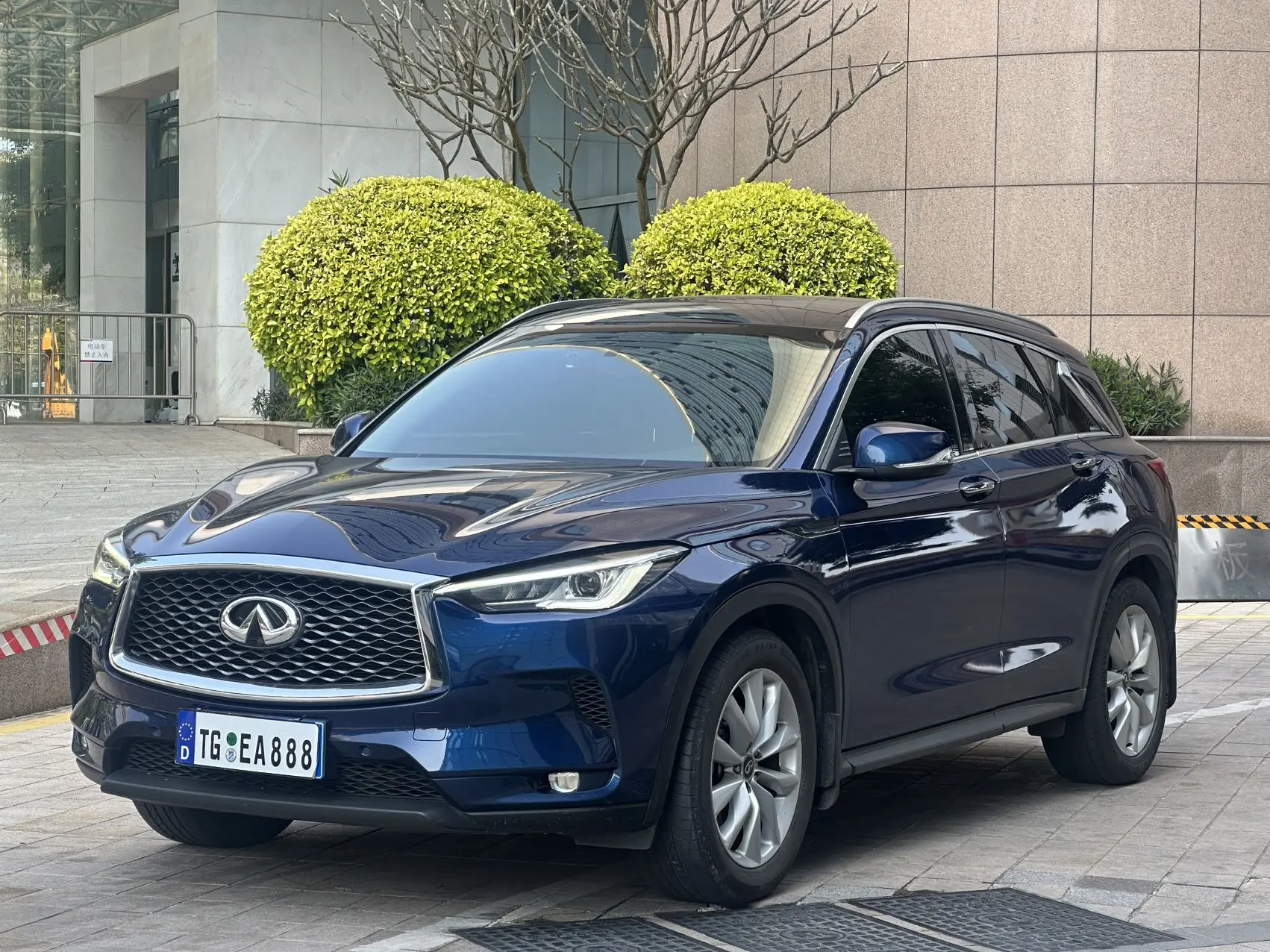 Infiniti QX50  из Китая