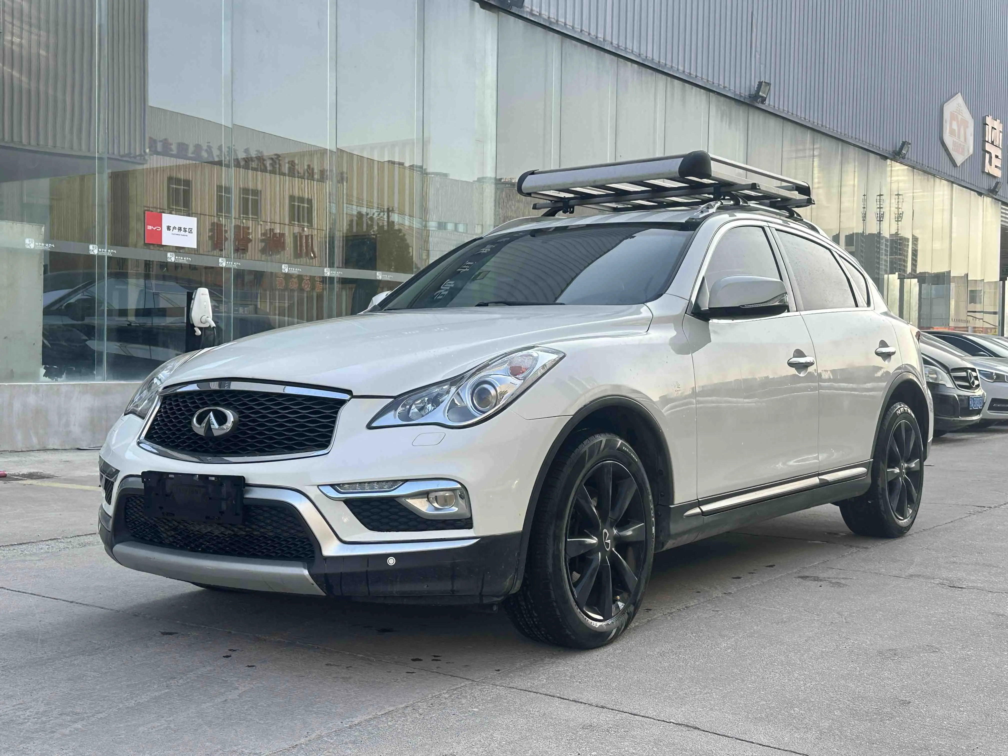 Infiniti QX50