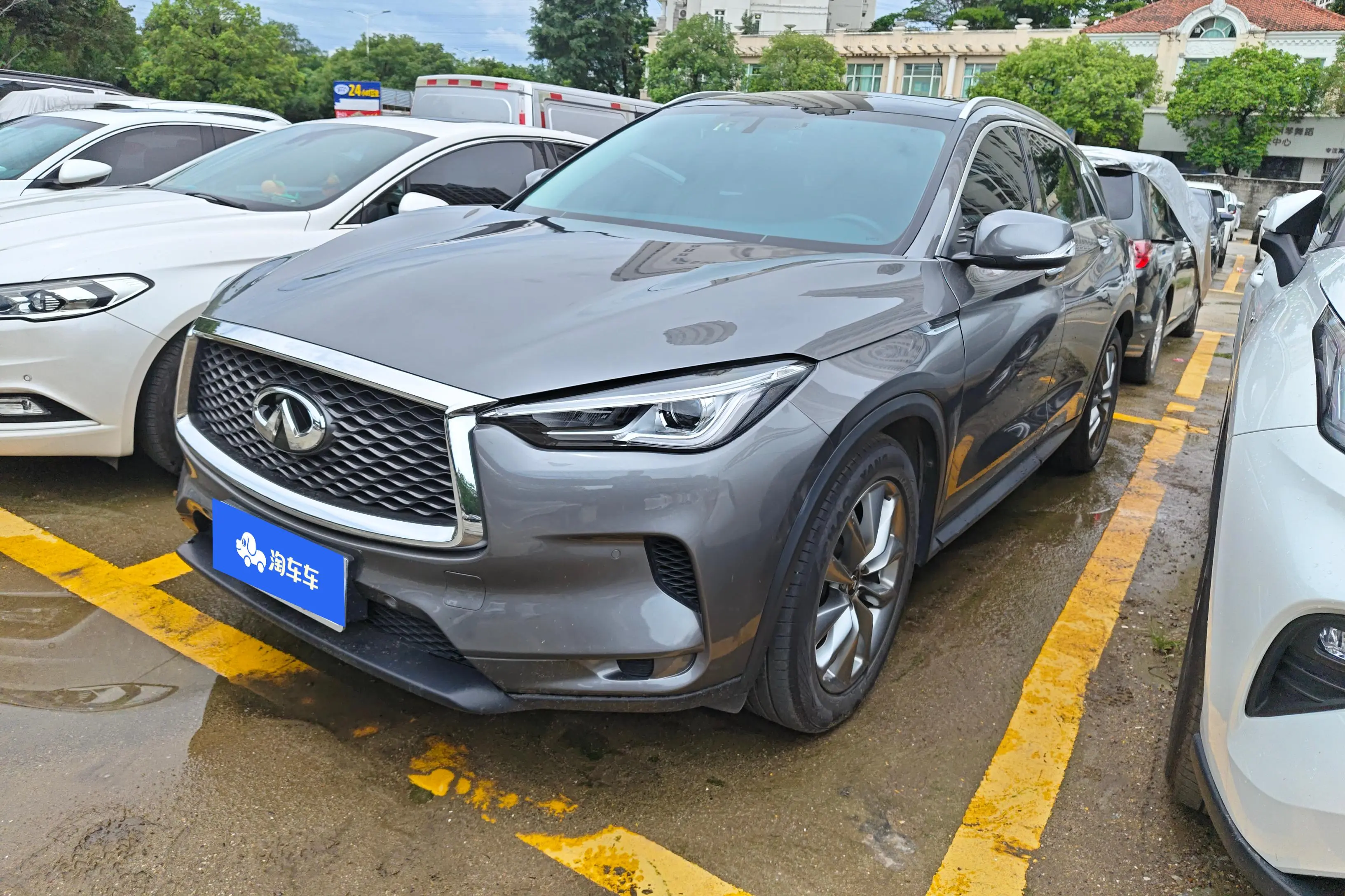 Infiniti QX50  из Китая