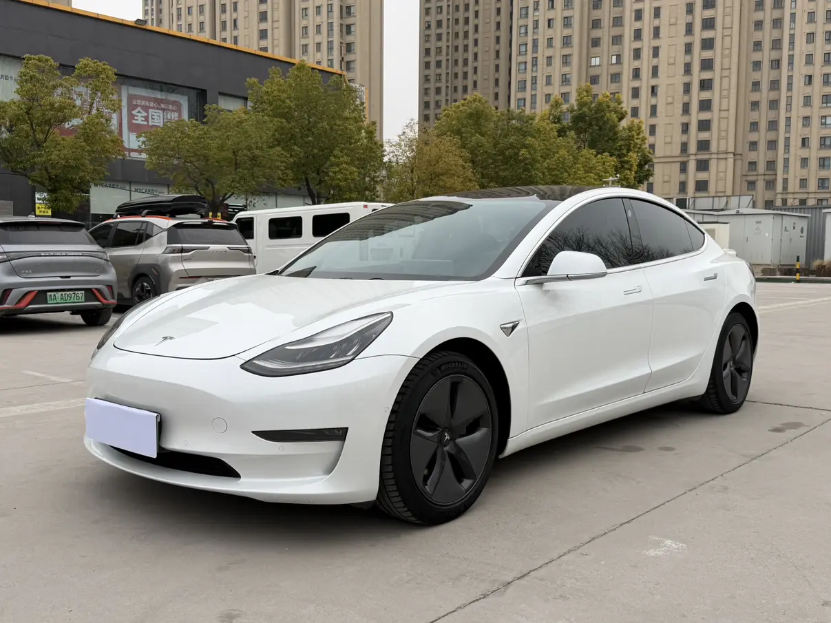 Tesla Model 3  из Китая