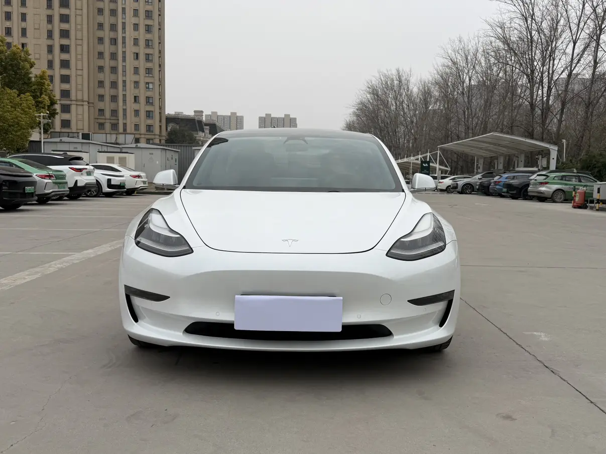 Tesla Model 3  из Китая
