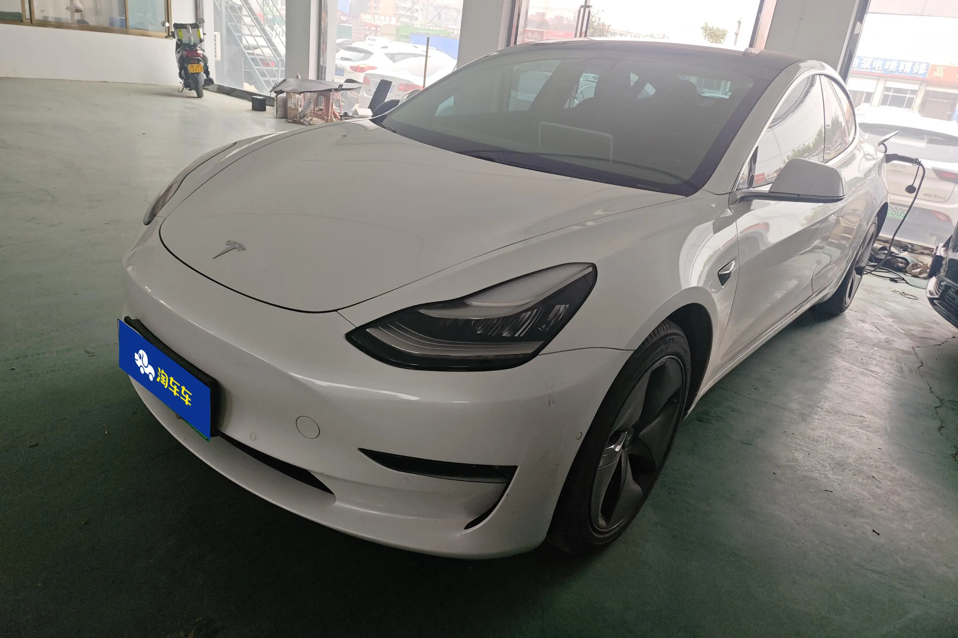 Tesla Model 3  из Китая