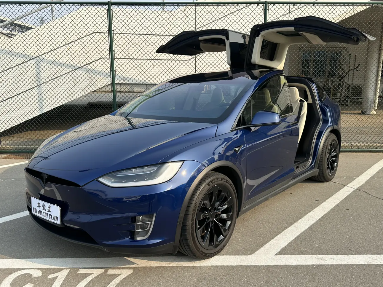 Tesla Model X  из Китая