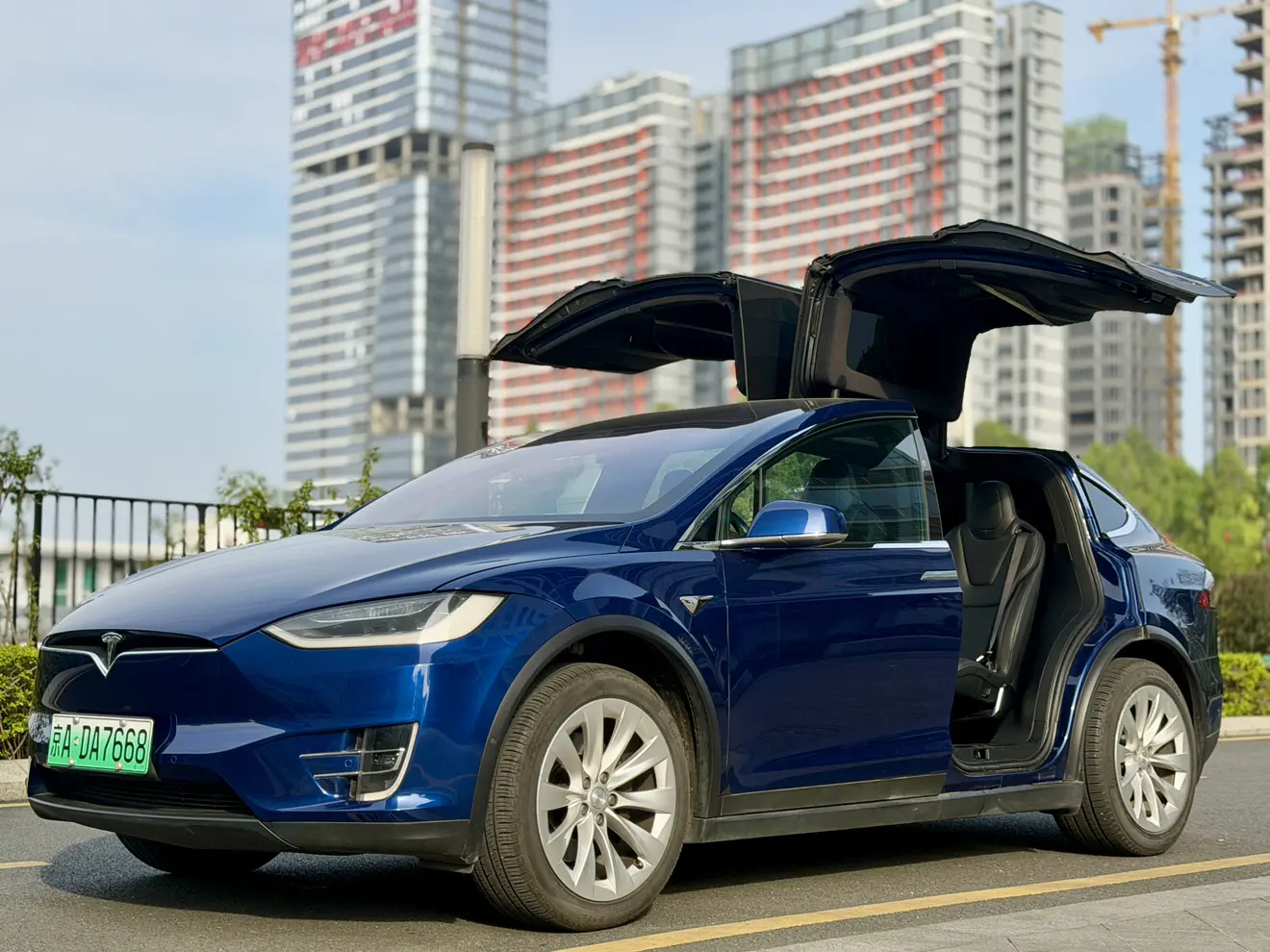 Tesla Model X  из Китая