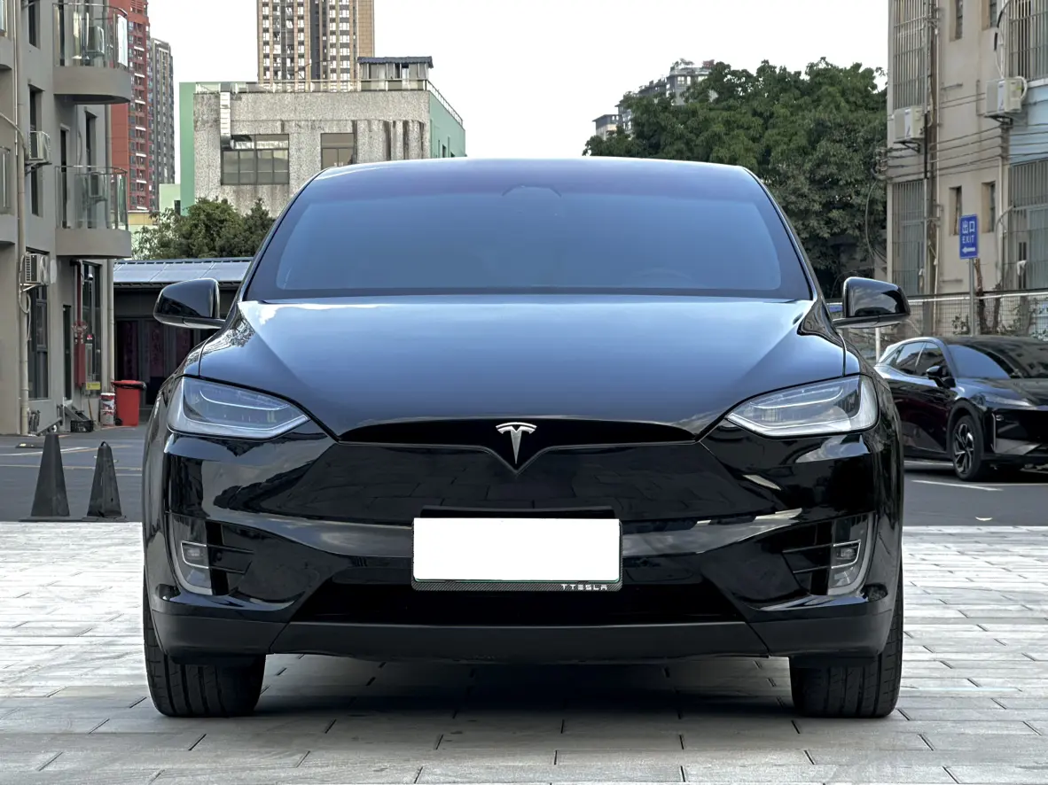 Tesla Model X  из Китая