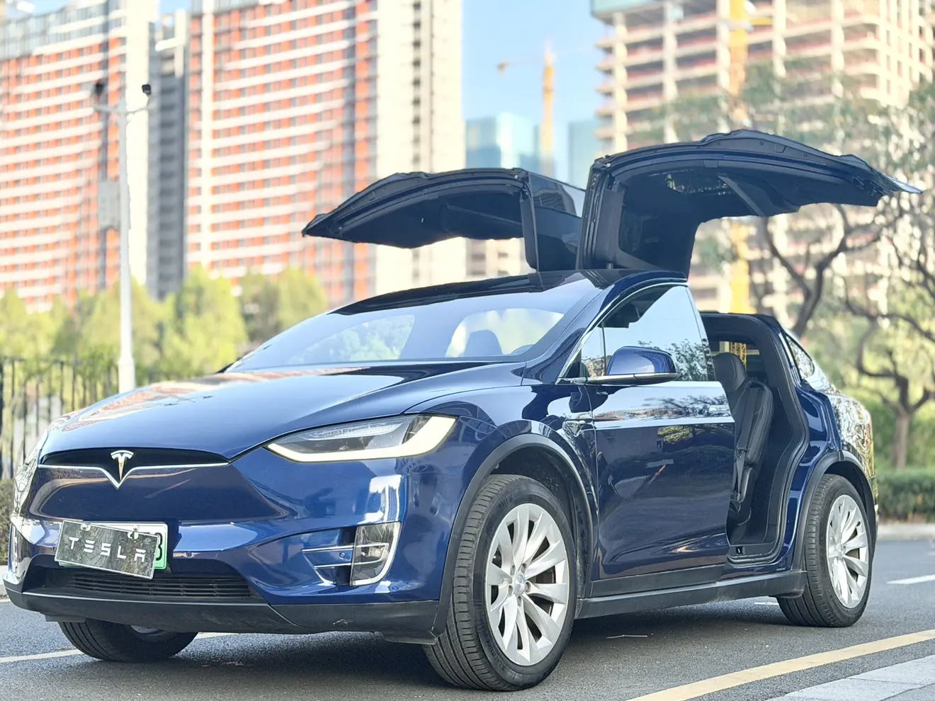 Tesla Model X  из Китая