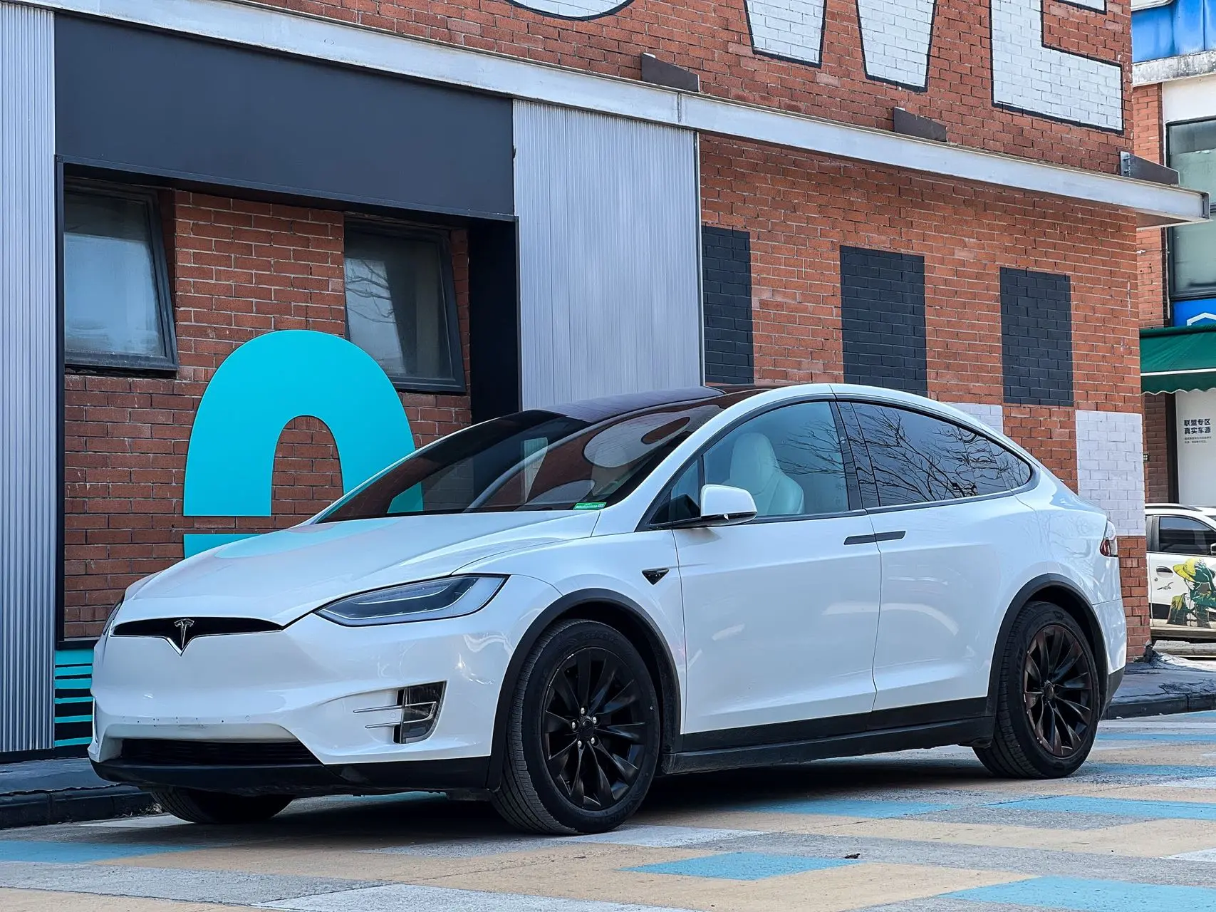 Tesla Model X  из Китая