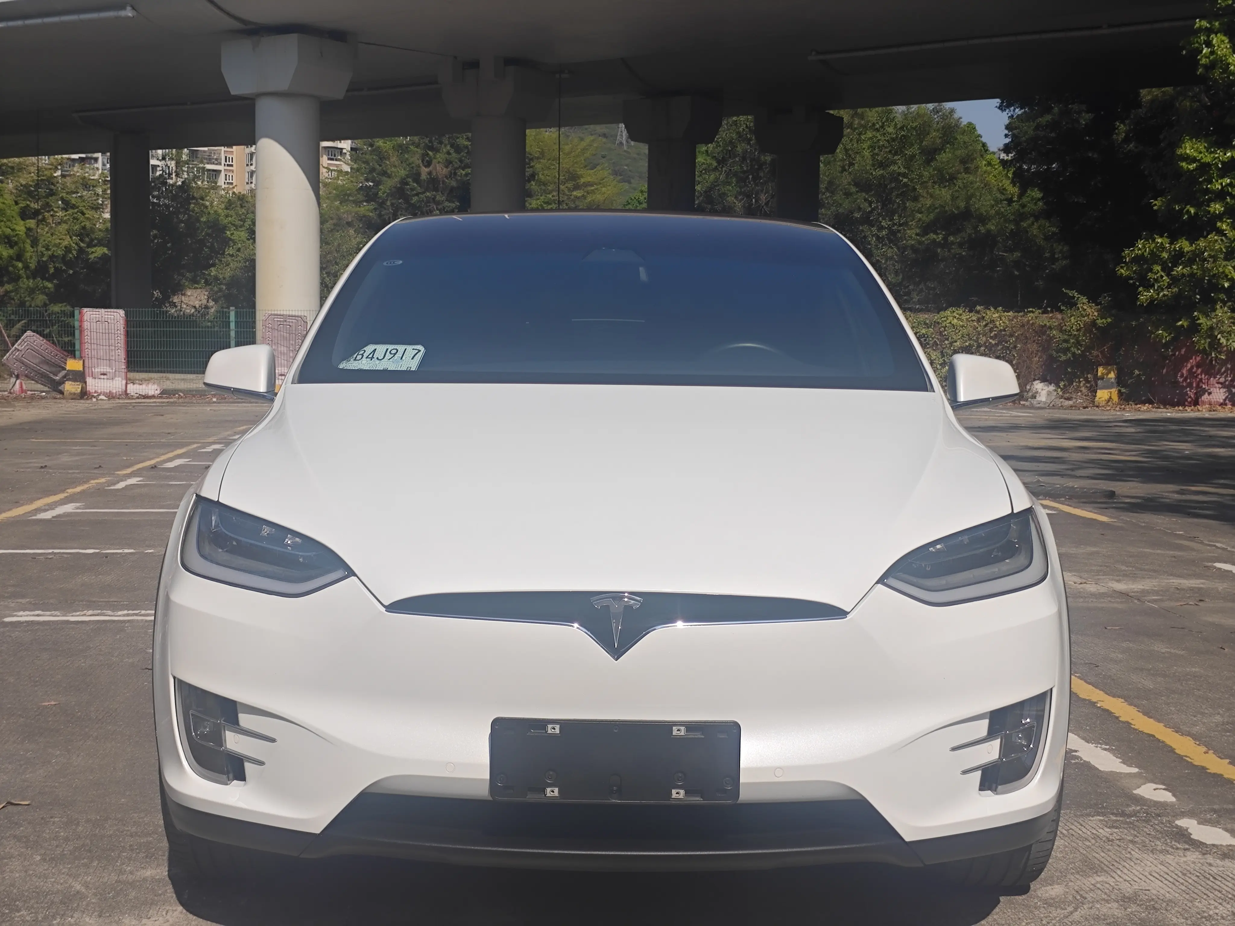 Tesla Model X  из Китая