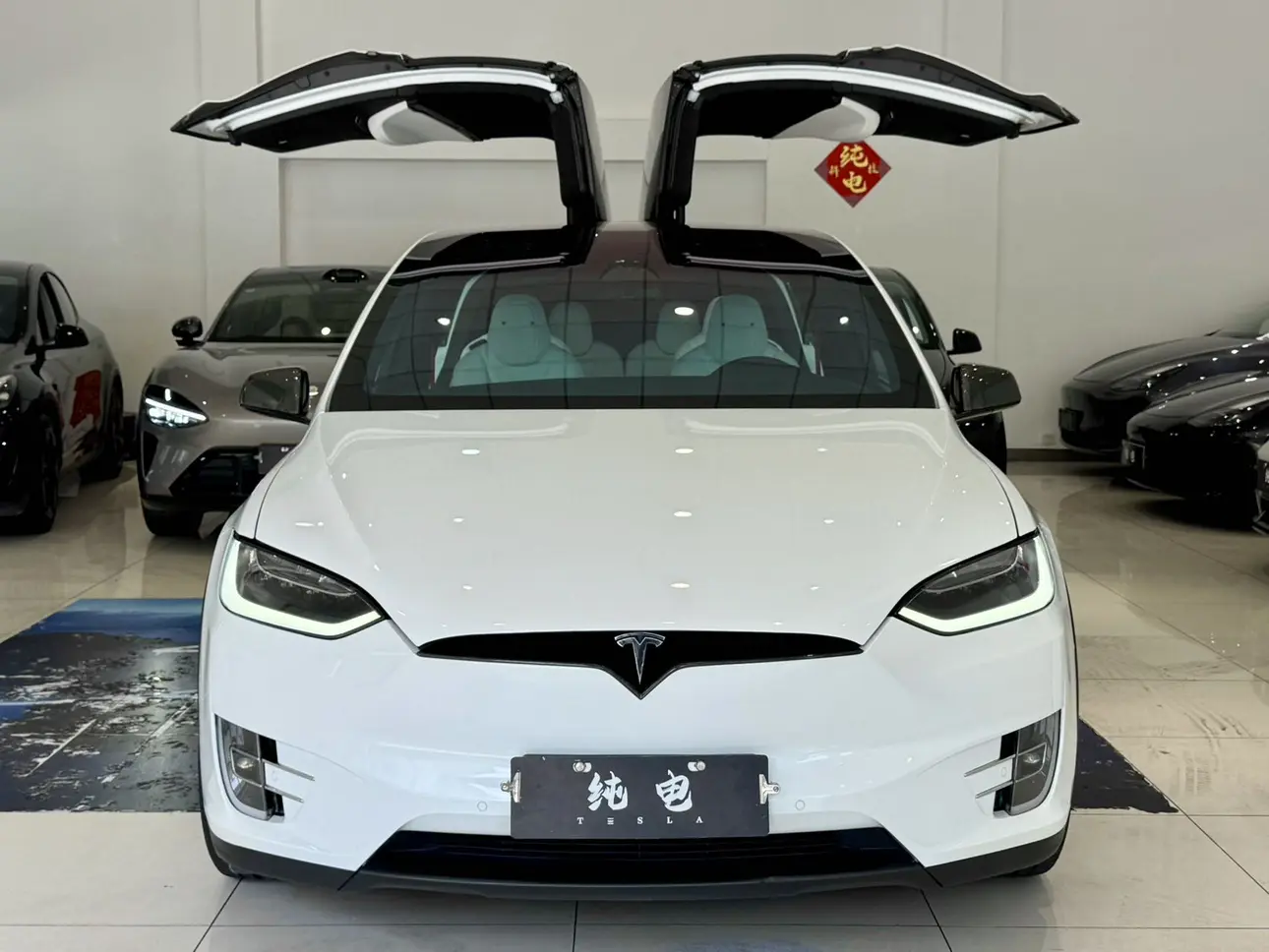 Tesla Model X  из Китая