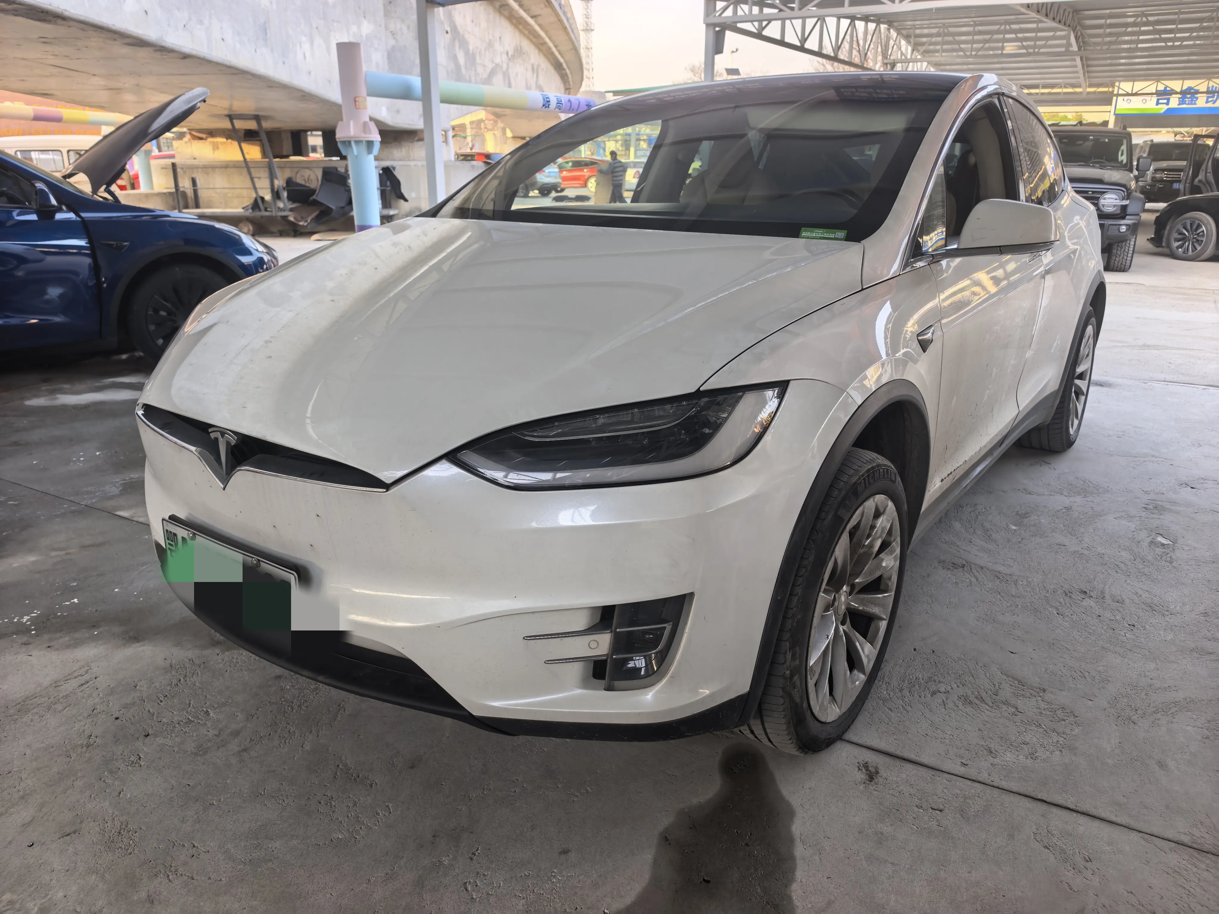 Tesla Model X  из Китая