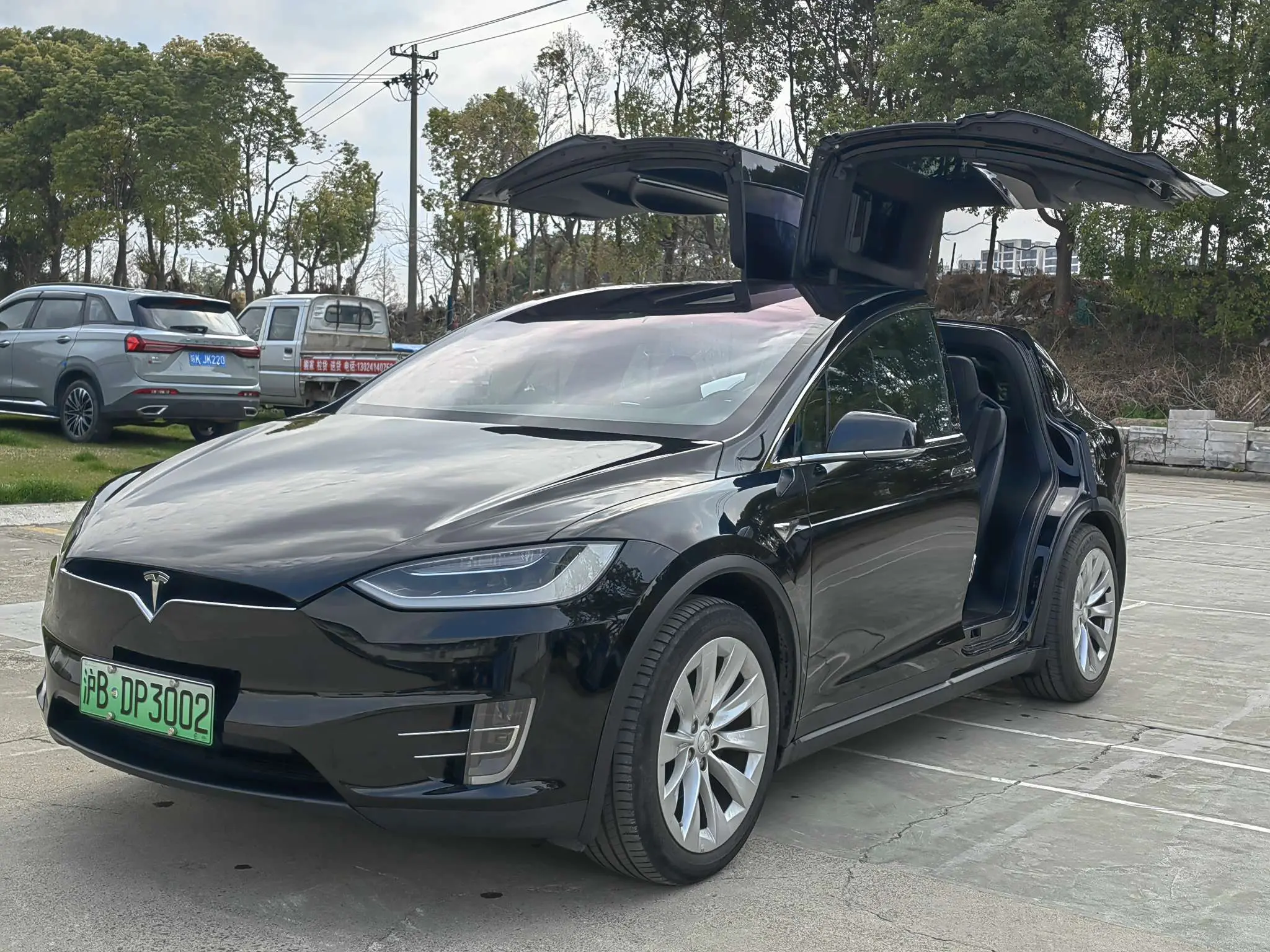 Tesla Model X  из Китая