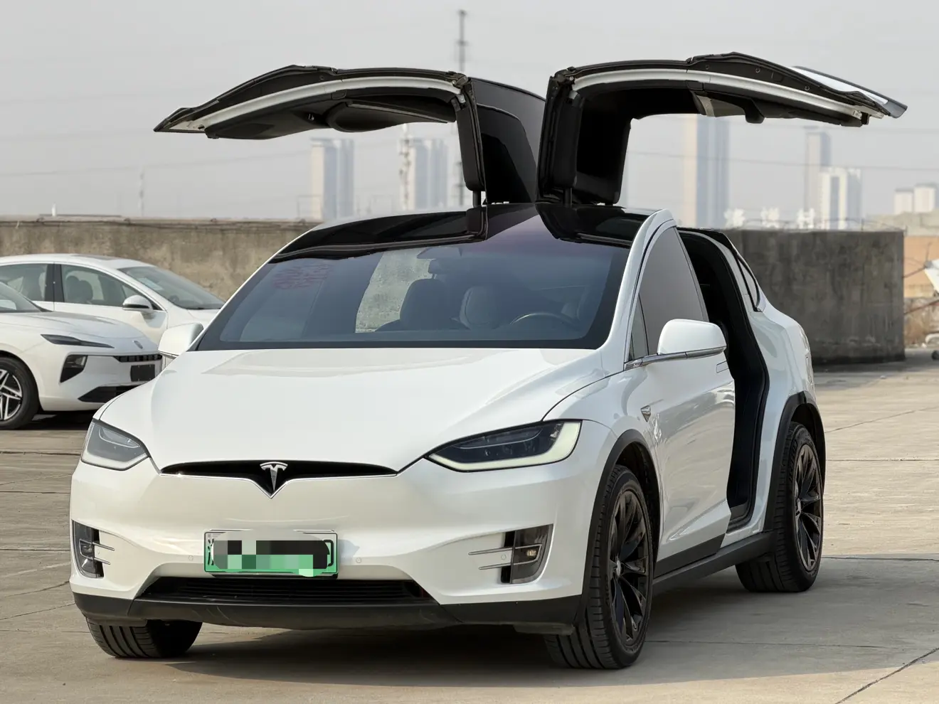 Tesla Model X  из Китая