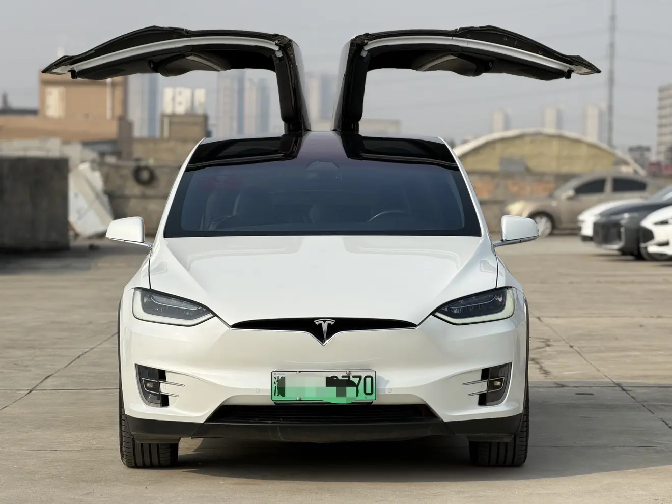 Tesla Model X  из Китая
