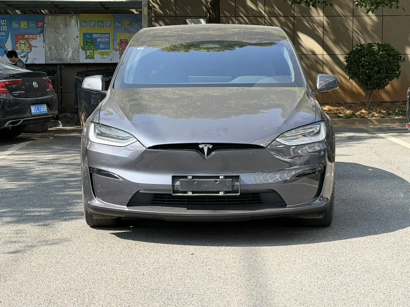Tesla Model X  из Китая