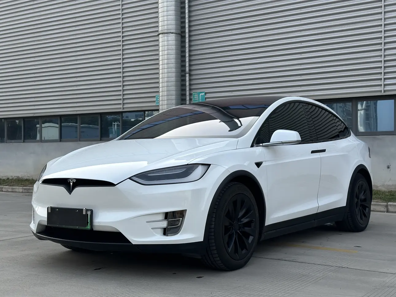 Tesla Model X  из Китая