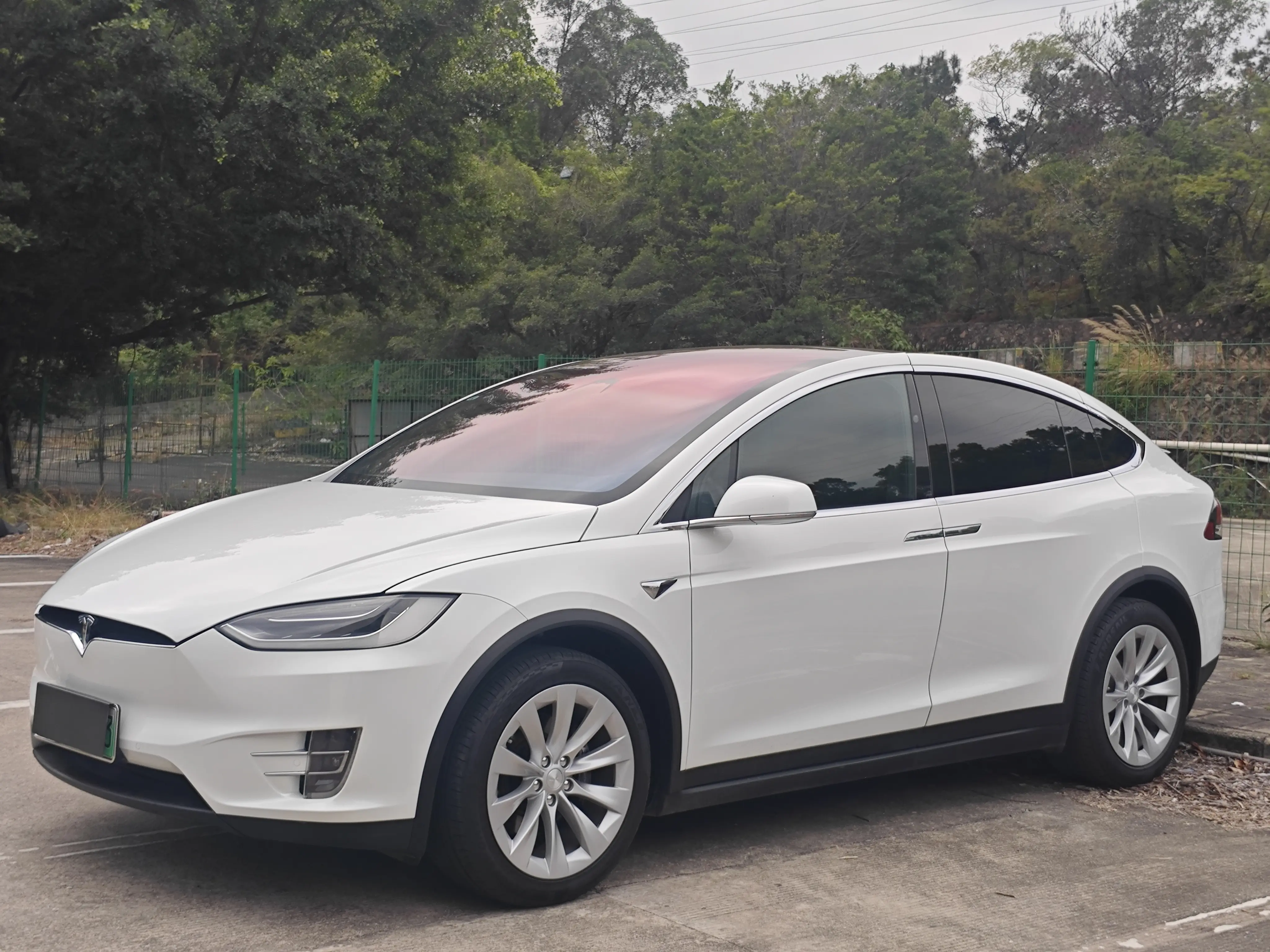 Tesla Model X  из Китая