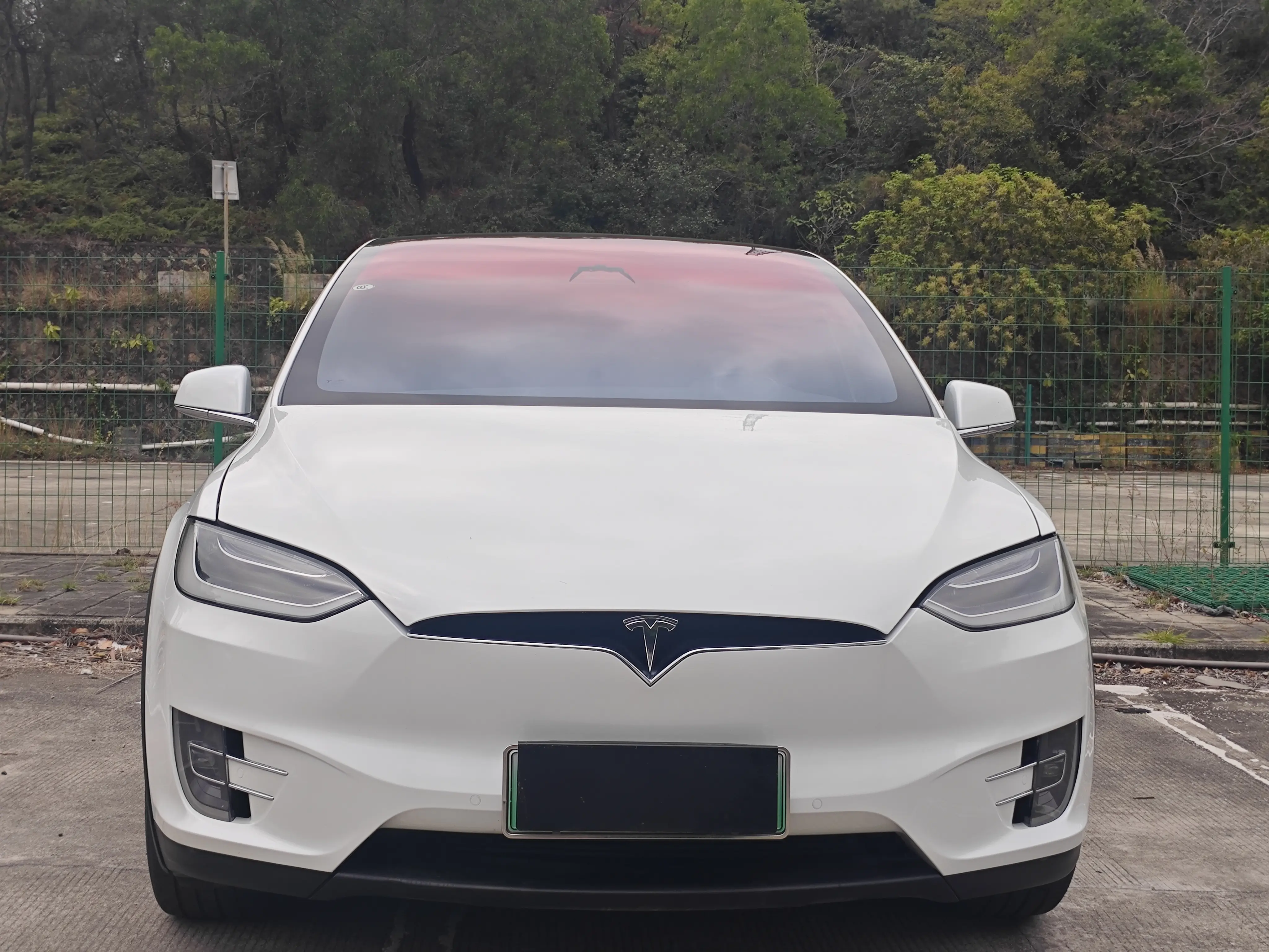Tesla Model X  из Китая