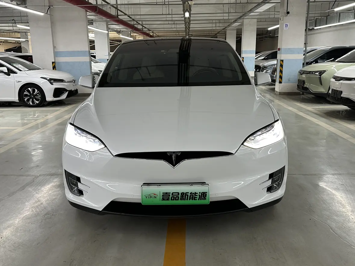Tesla Model X  из Китая