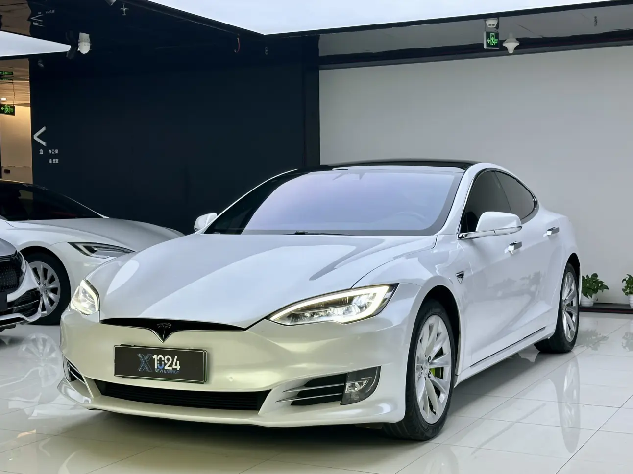 Tesla Model S  из Китая